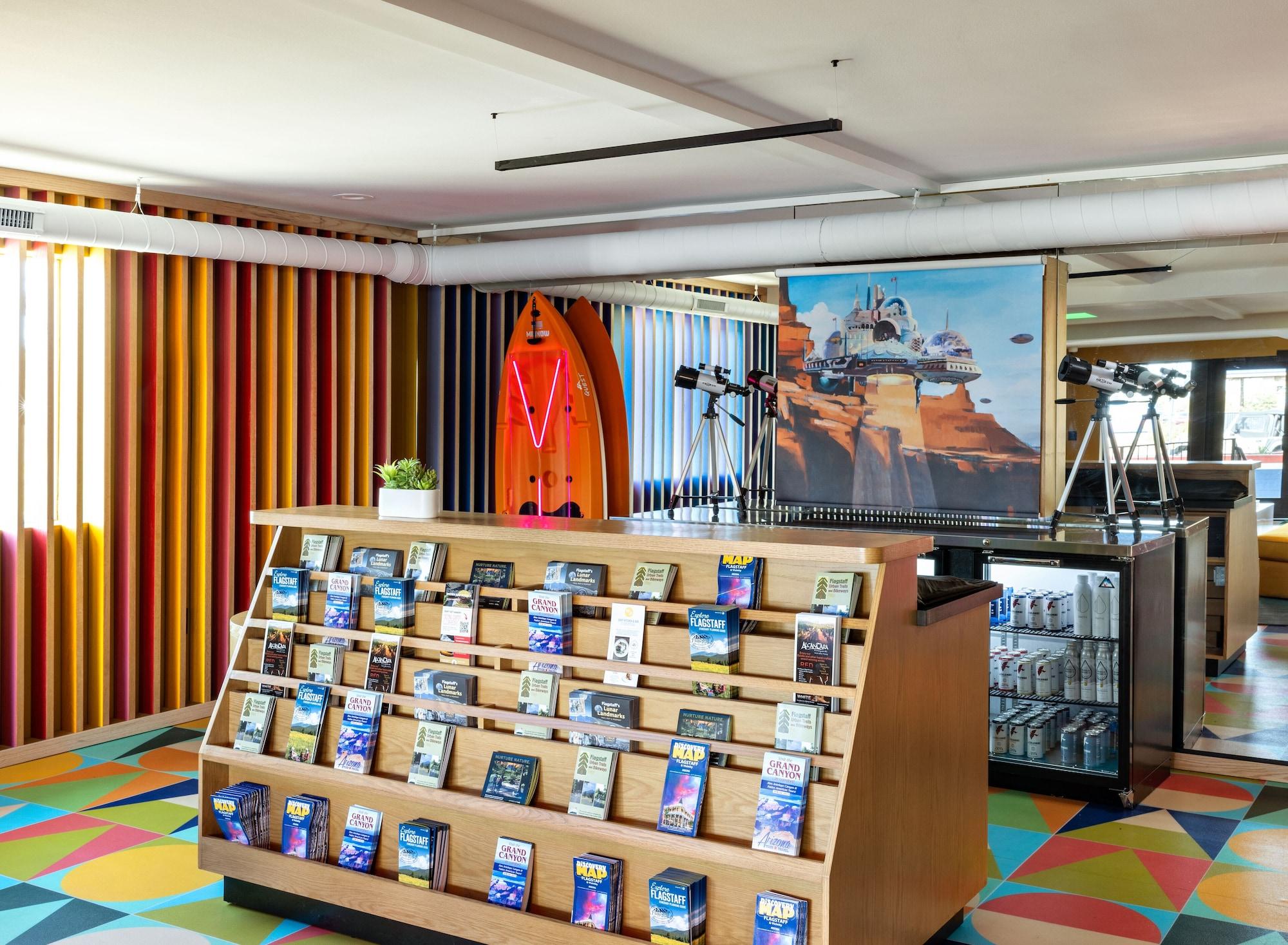 Vista Lobby Americana Motor Hotel