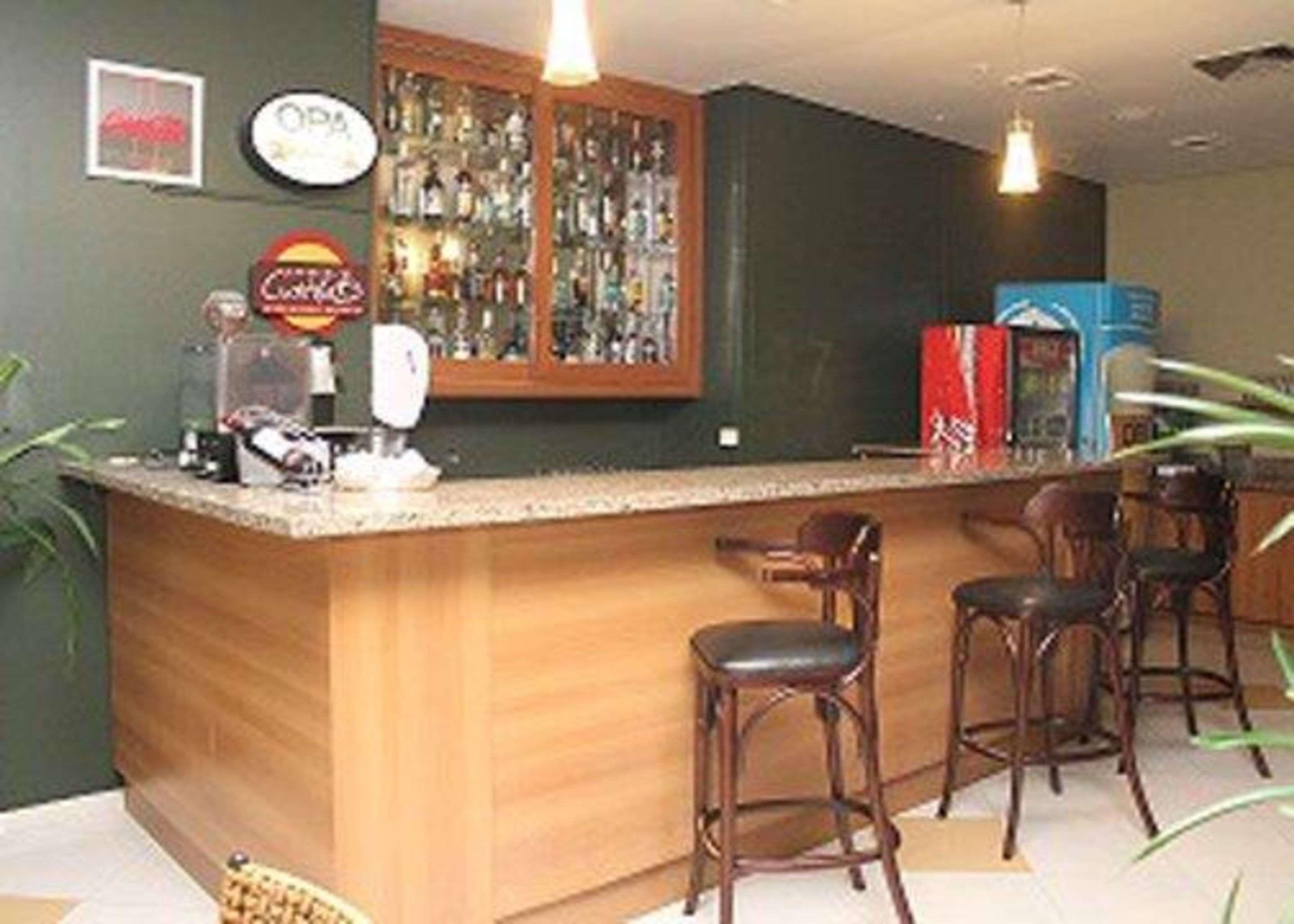Bar/Salón Comfort Hotel Joinville