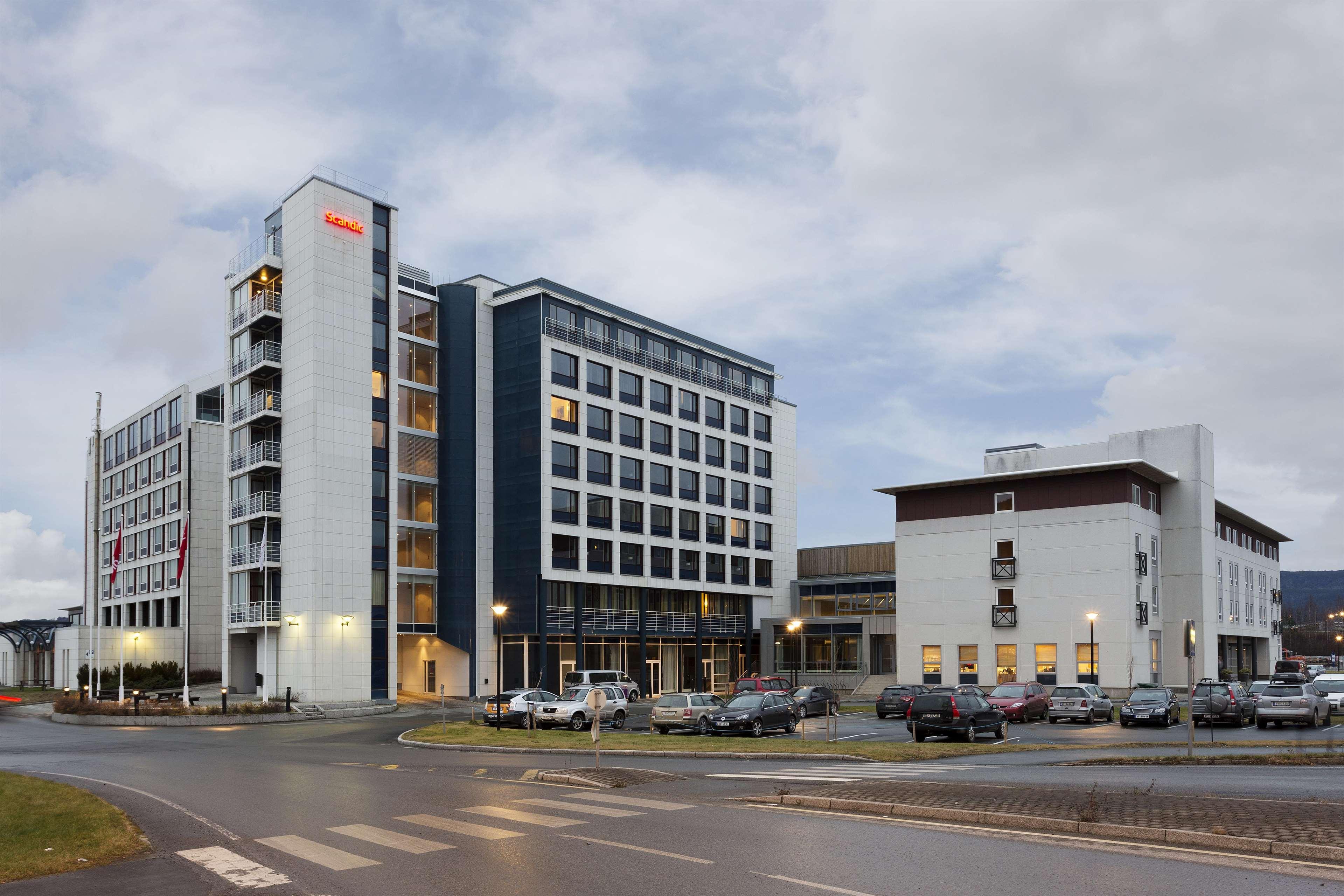 Vista Exterior Scandic Hell