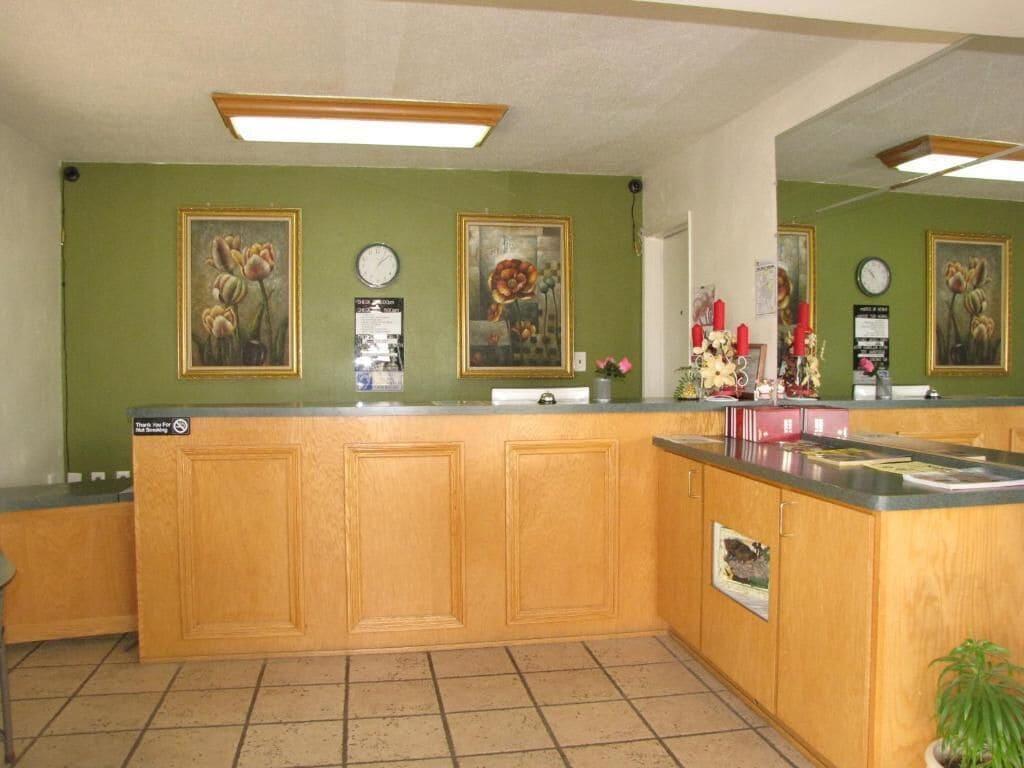 Vista Lobby Classic Inn Red Bluff