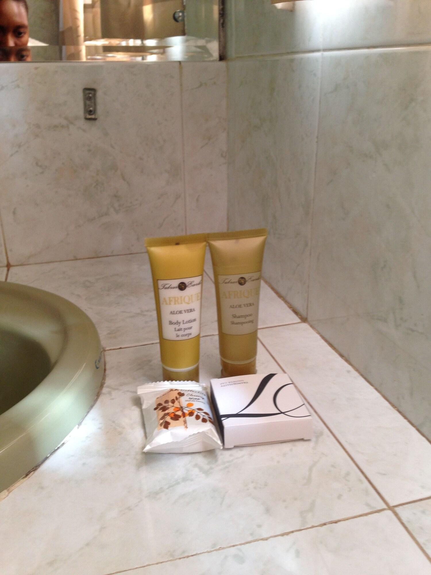 Set de Habitación White Palace Hotel