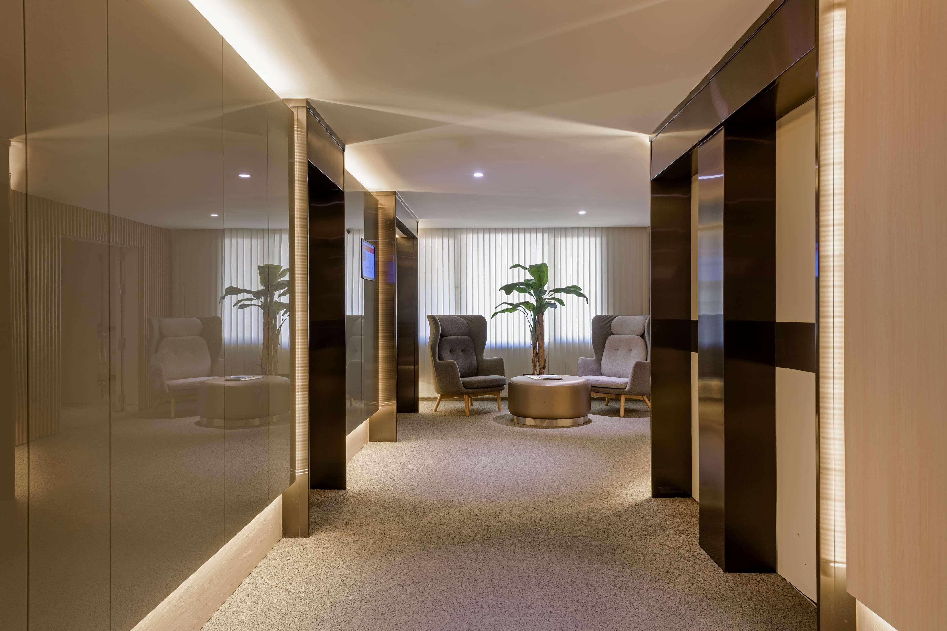 Vista Lobby NH Collection Madrid Colón