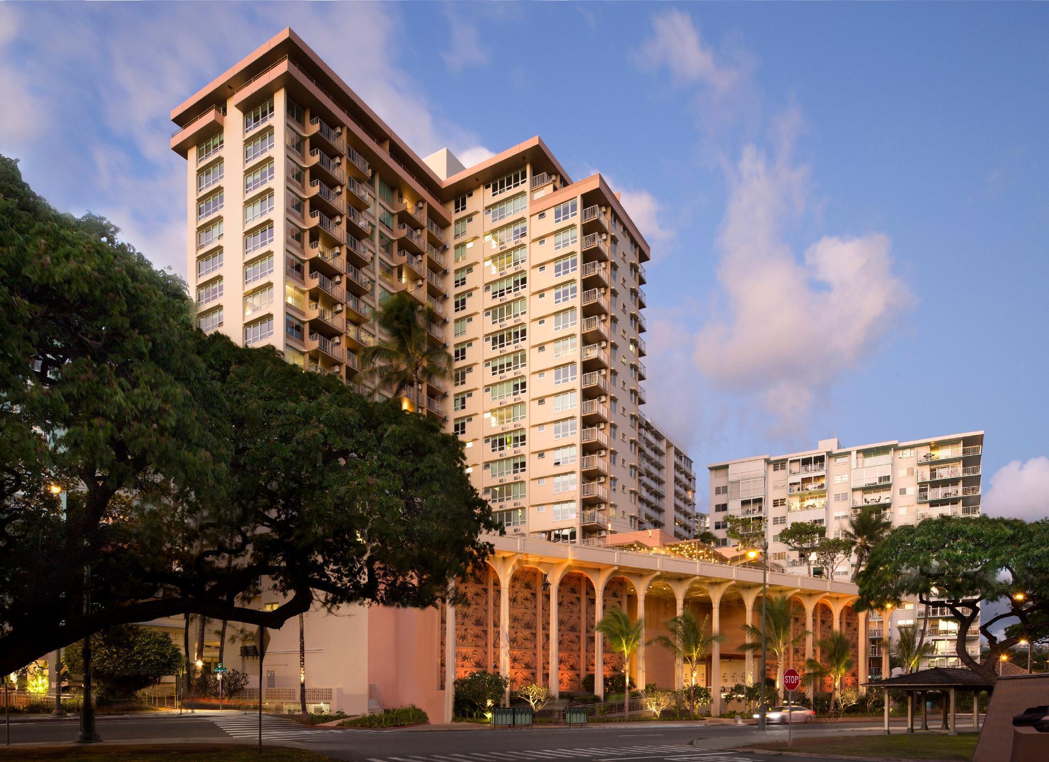 Vista Exterior Queen Kapiolani Hotel