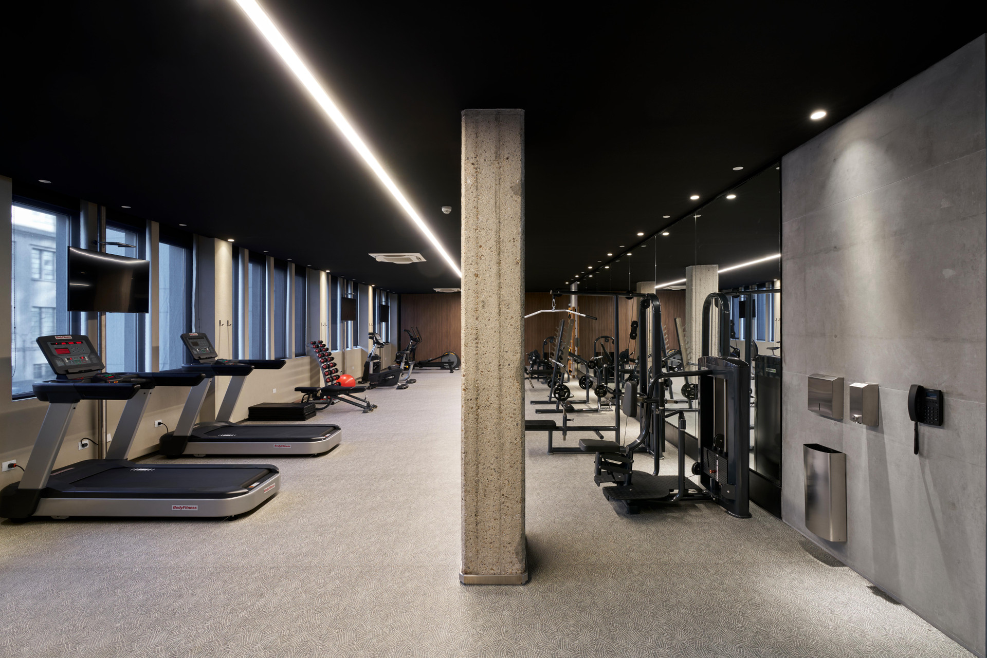 Gimnasio Almarena Puerto Retiro Affiliated by Melia