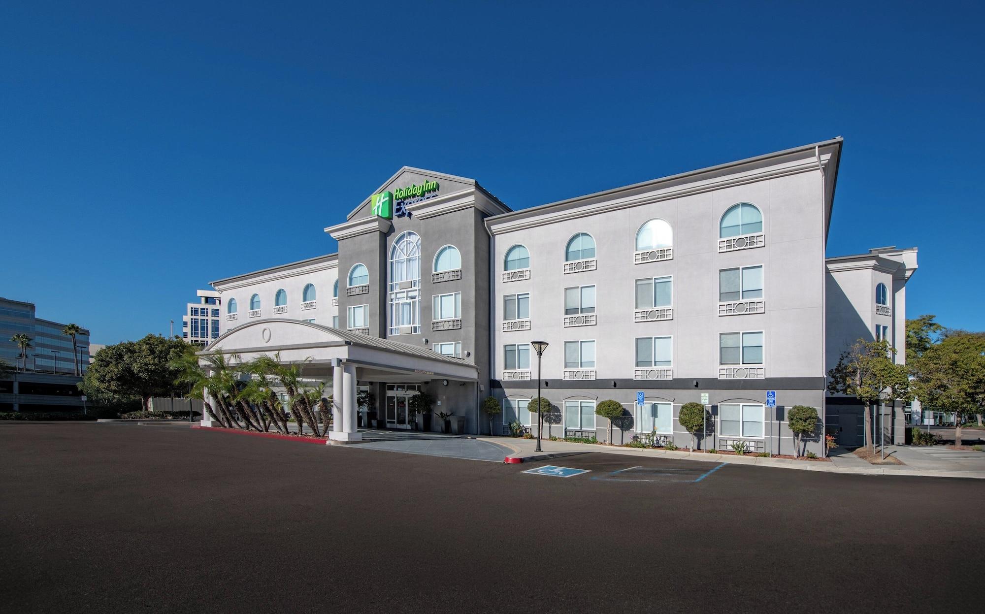 Vista Exterior Holiday Inn Express Hotel & Suites San Diego-Sorrento Valley by IHG
