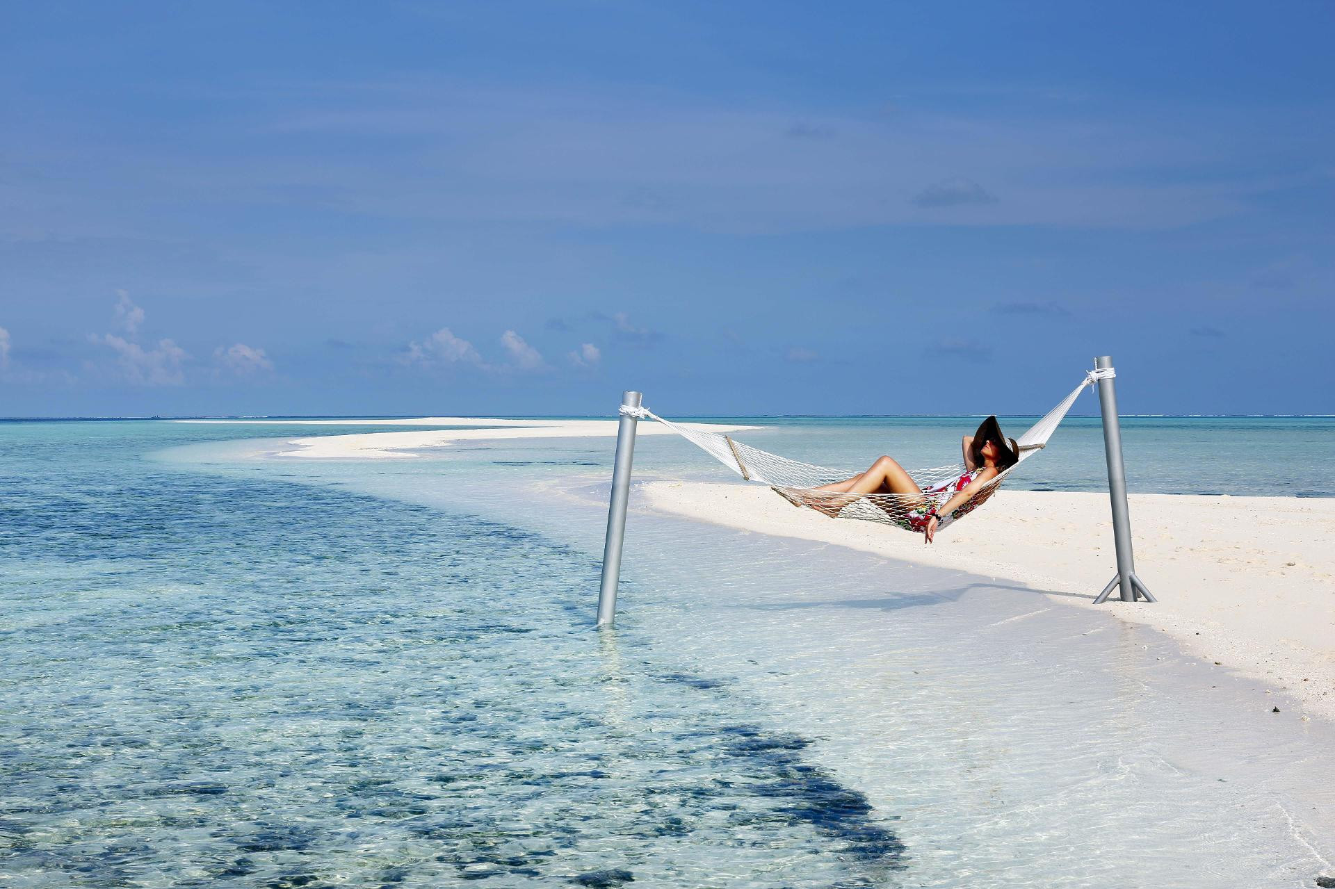 Playa Gangehi Island Resort