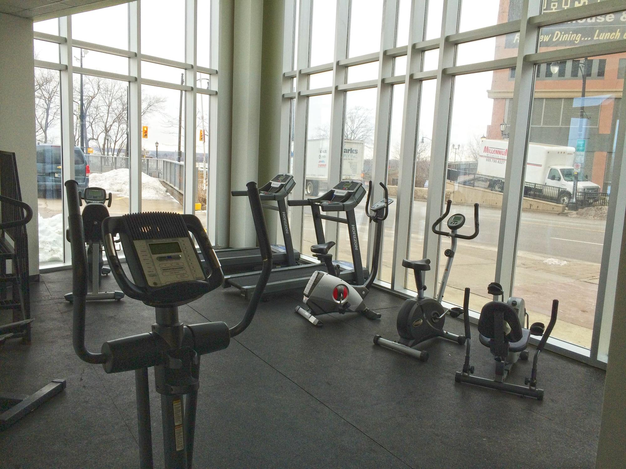 Gimnasio Oakes Hotel Overlooking the Falls