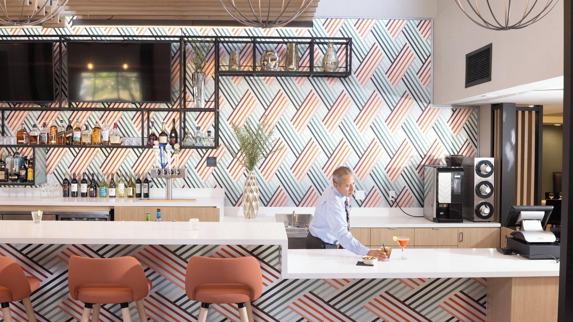 Restaurant Holiday Inn Santa Ana-Orange Co. Arpt by IHG