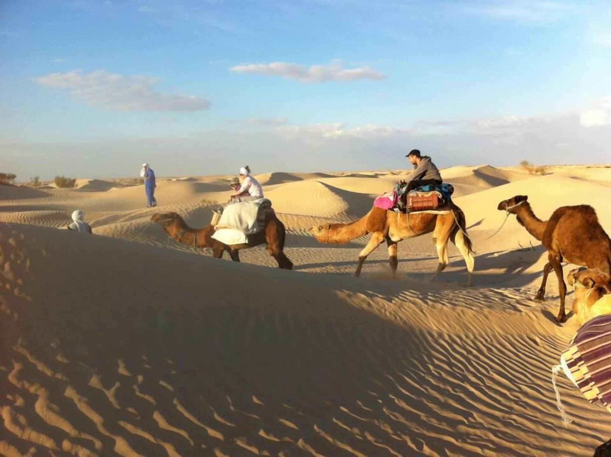 Instalaciones Recreativas Hébergement Proche de Désert à Douz
