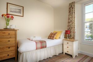 Alojamiento - New Birchfield Hotel
