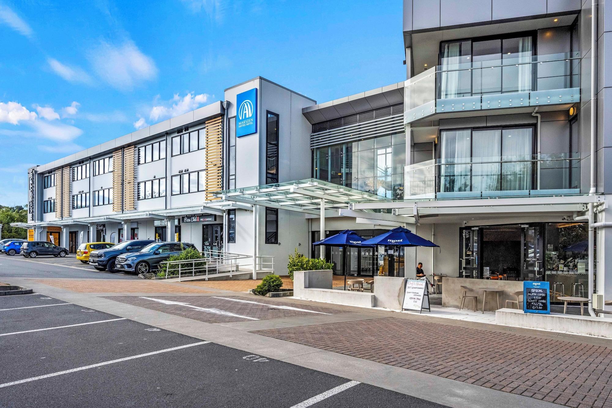 Vista Exterior Marsden Suites Albany