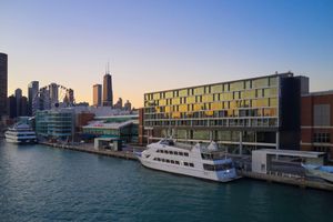 Alojamiento - Sable at Navy Pier Chicago, Curio Collection by Hilton