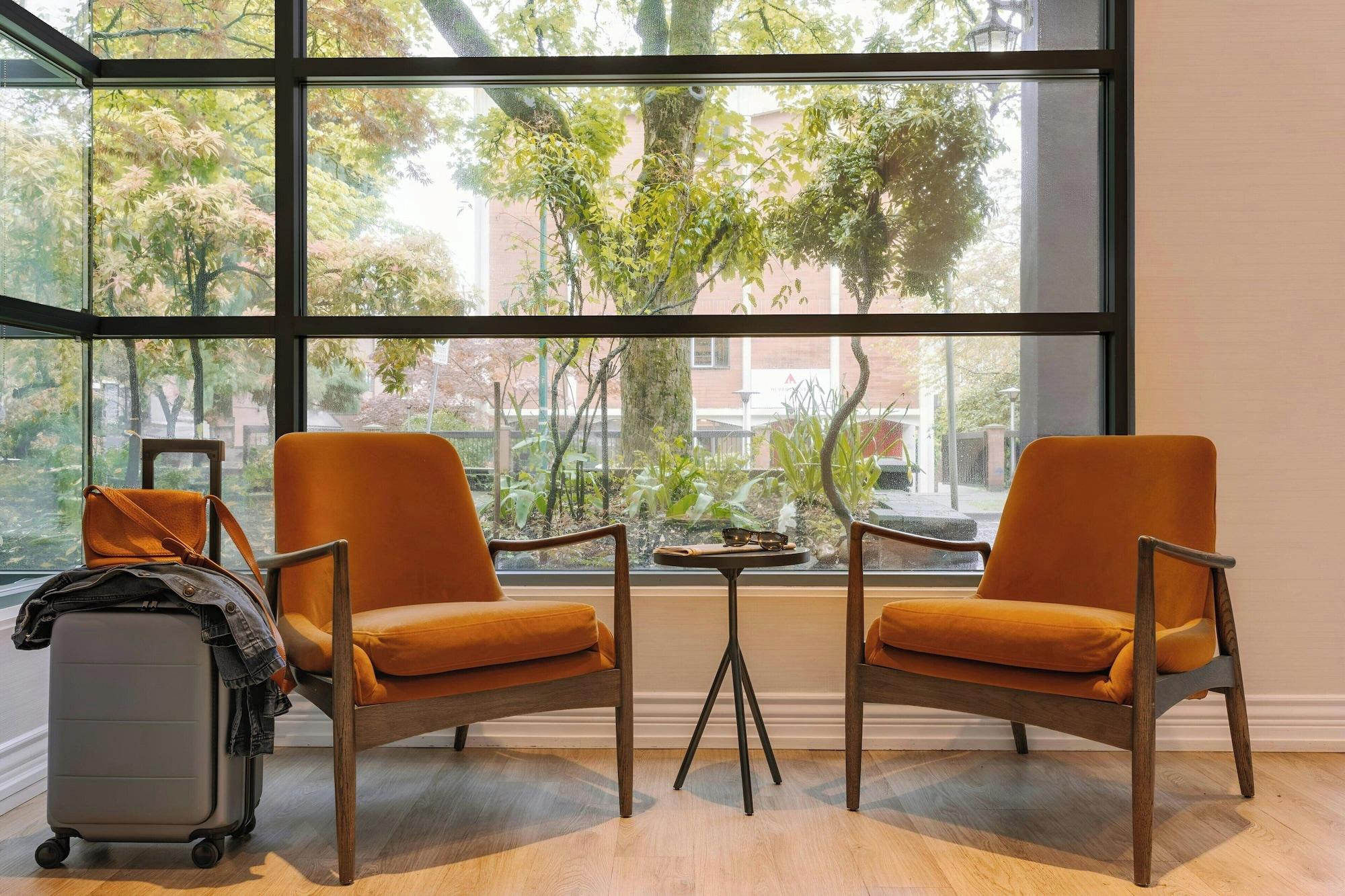 Vista Lobby The Sunset Hotel West End, Sonder by Marriott Bonvoy
