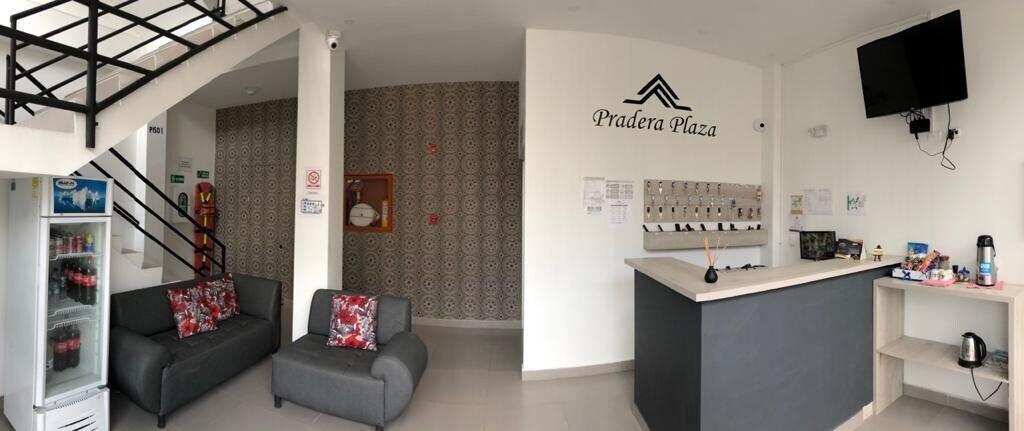 Vista Lobby Hotel Pradera Plaza