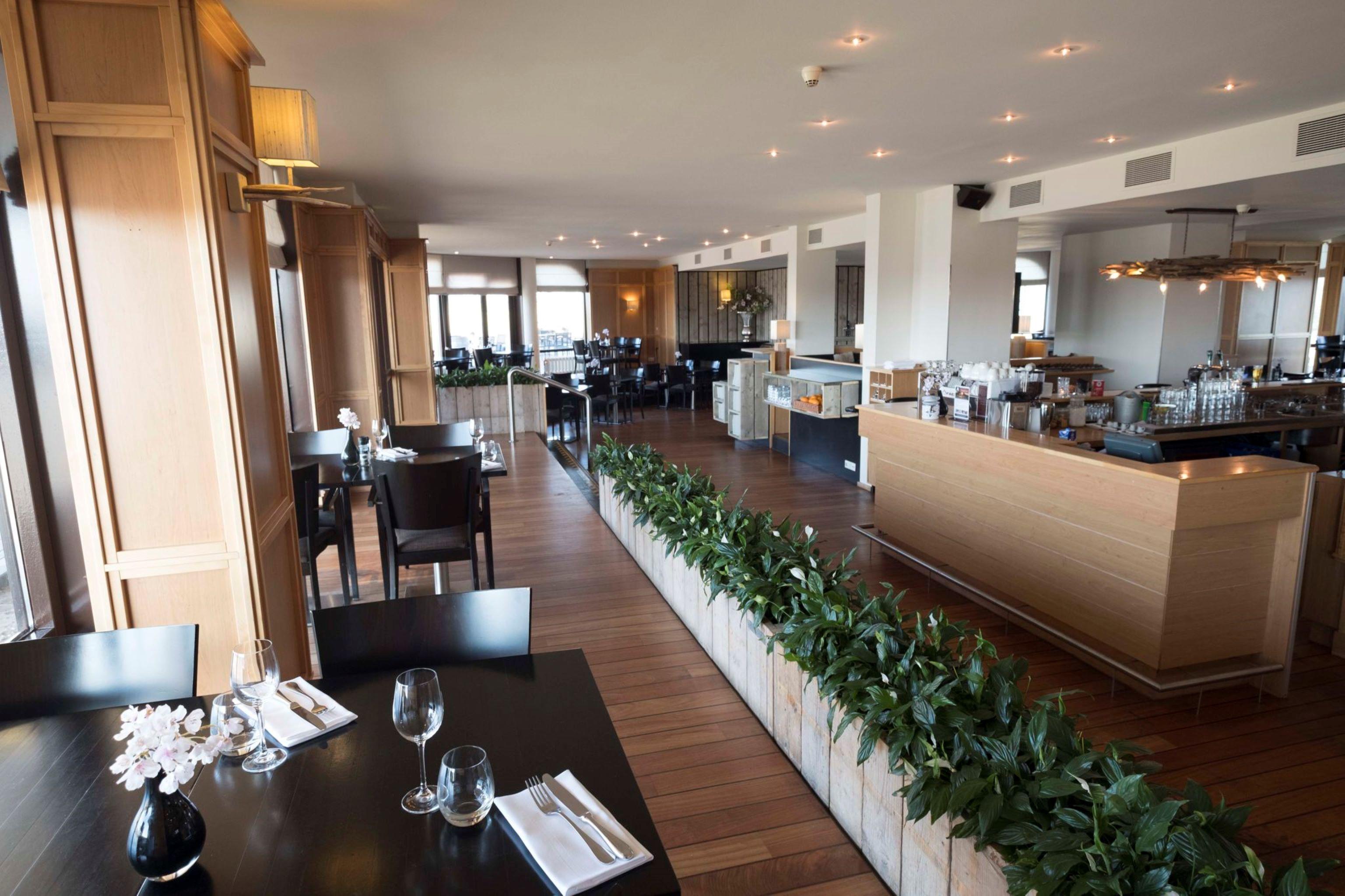 Restaurant Leonardo Hotel IJmuiden Seaport Beach