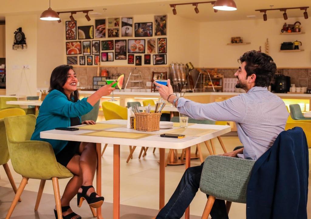 Bar/Salón Bloom Hotel - Jalandhar