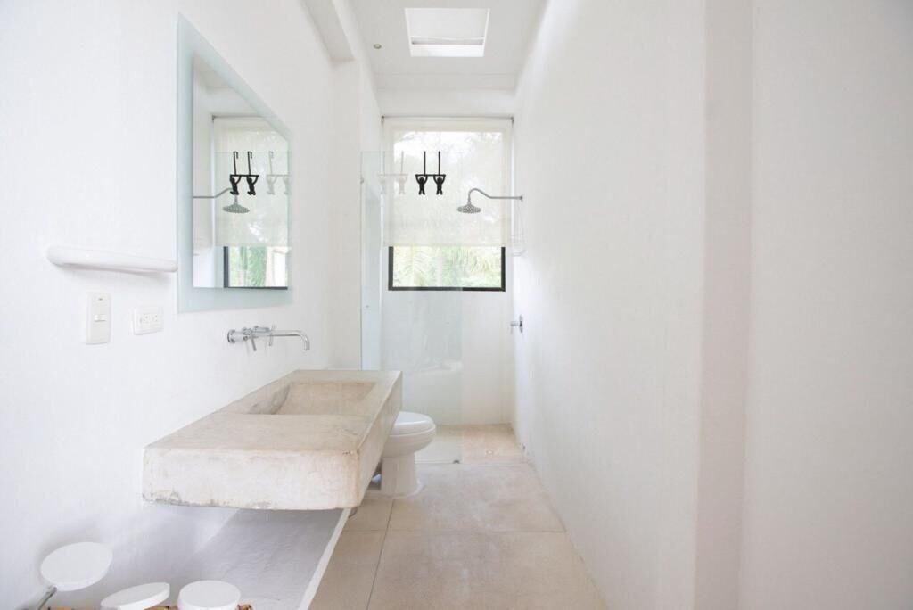Equipamiento de Habitación Yeguas Z26 by Wynwood House