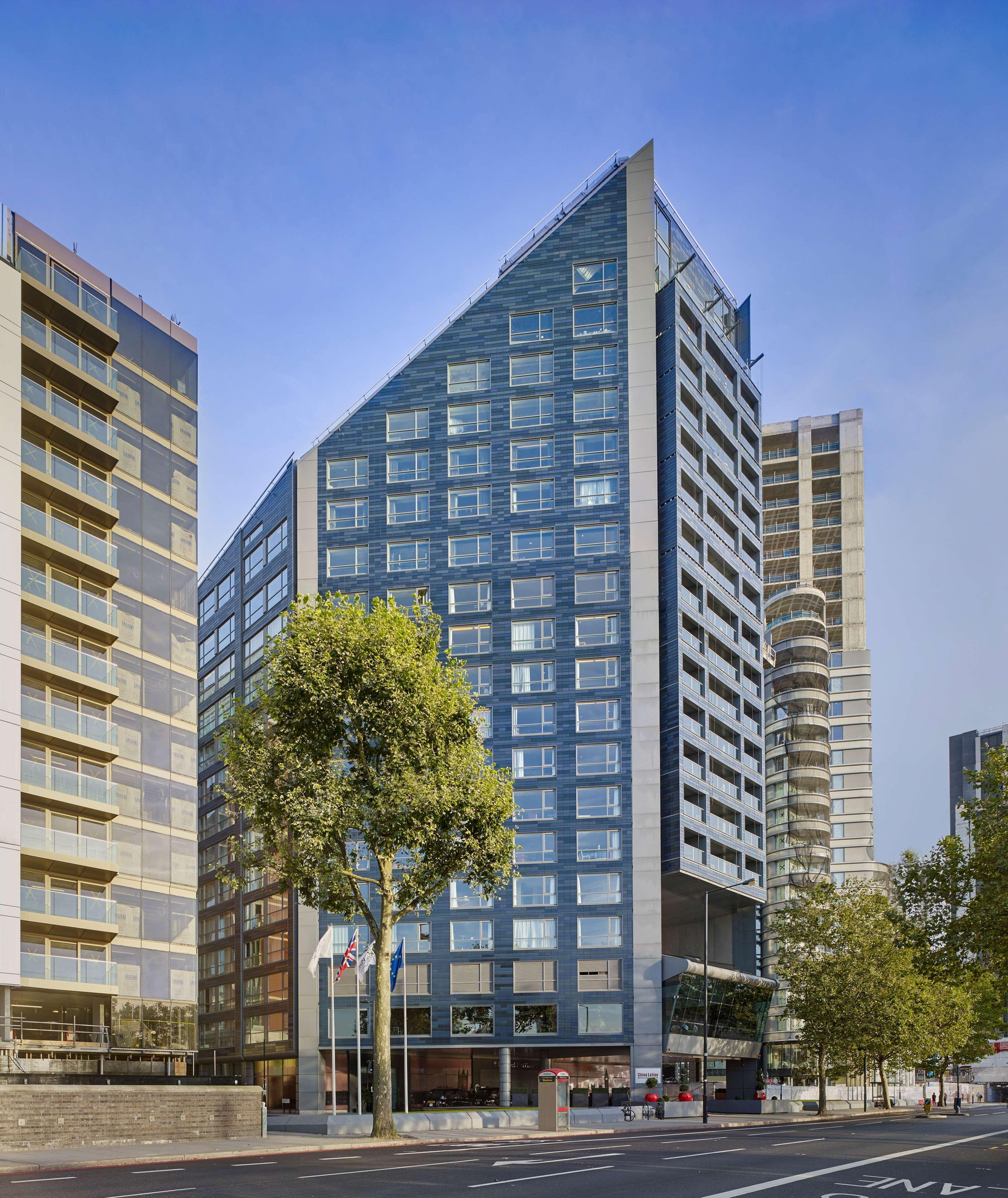 Vista Exterior Park Plaza London Riverbank