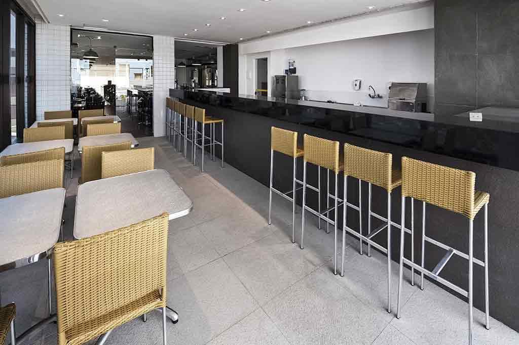 Bar/Salón Summit Suítes Hotel Santos