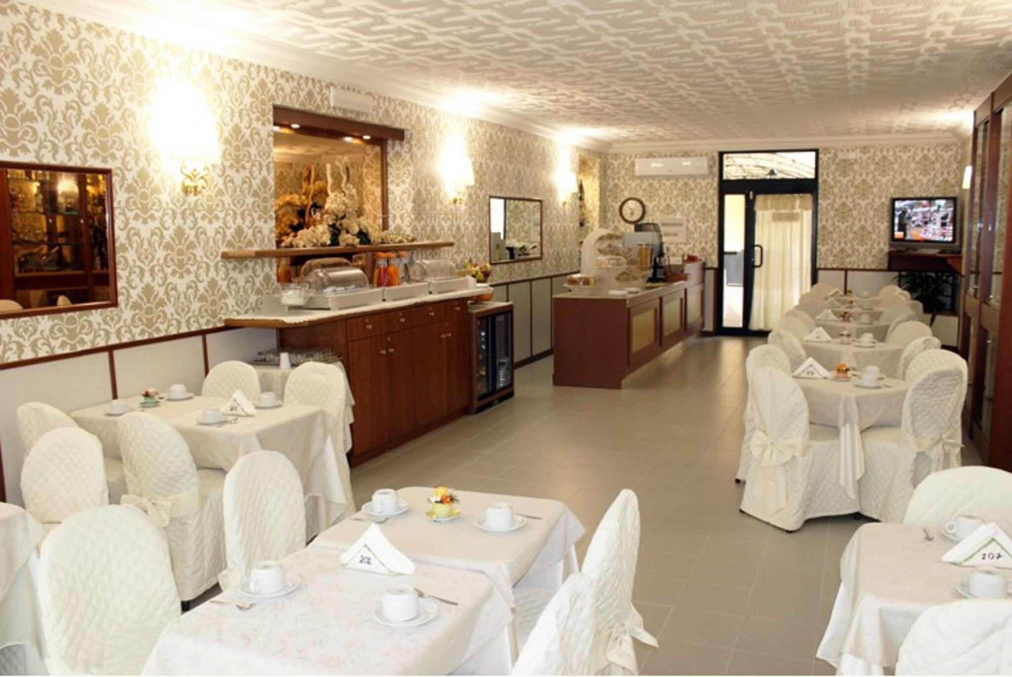 Bar/Salón Hotel Nespolo D'Oro