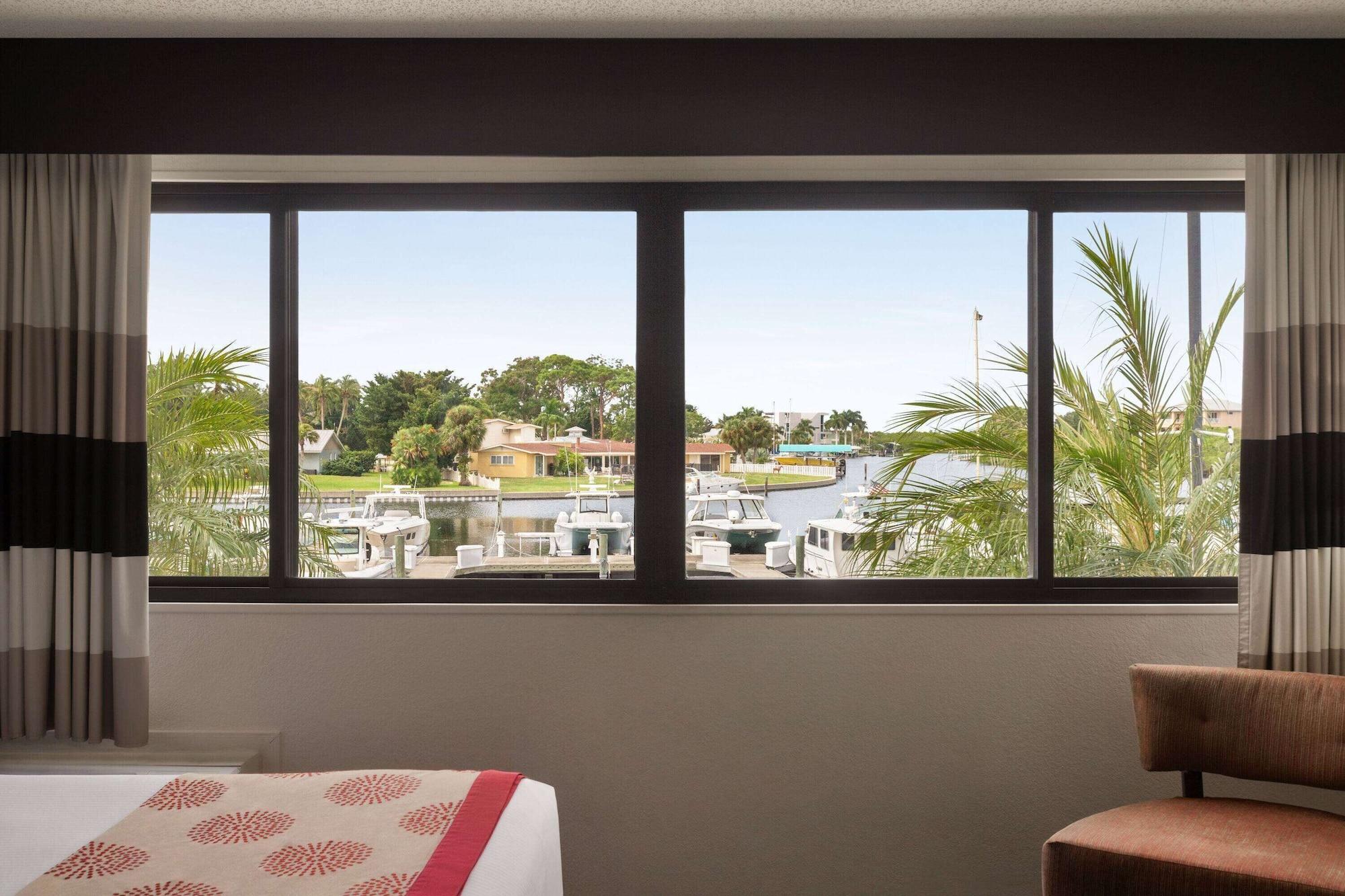 Habitación Ramada by Wyndham Sarasota Waterfront