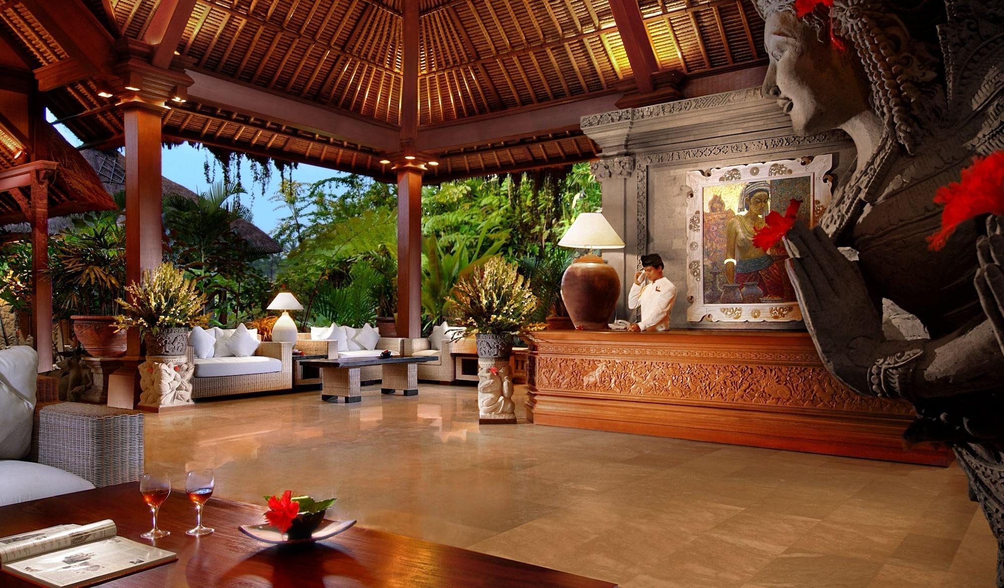 Vista Lobby Royal Pita Maha