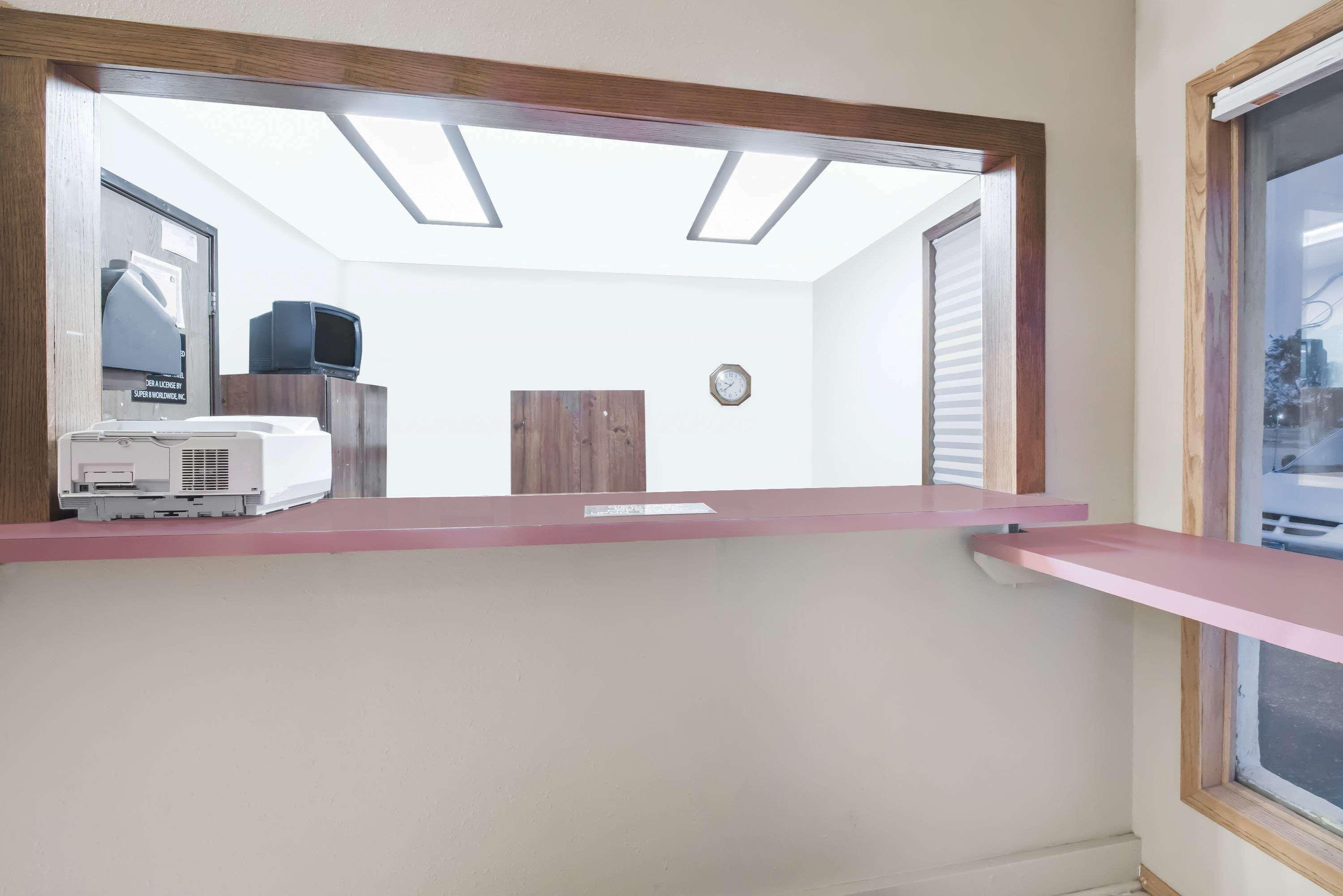 Vista Lobby Super 8 By Wyndham Miller