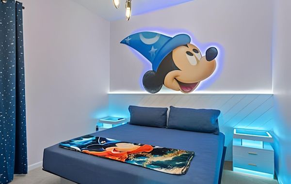 Luxurious 9BR Paradiso Pool, Cinema & Game Room - Hoteles cerca de Magic Kingdom en Orlando