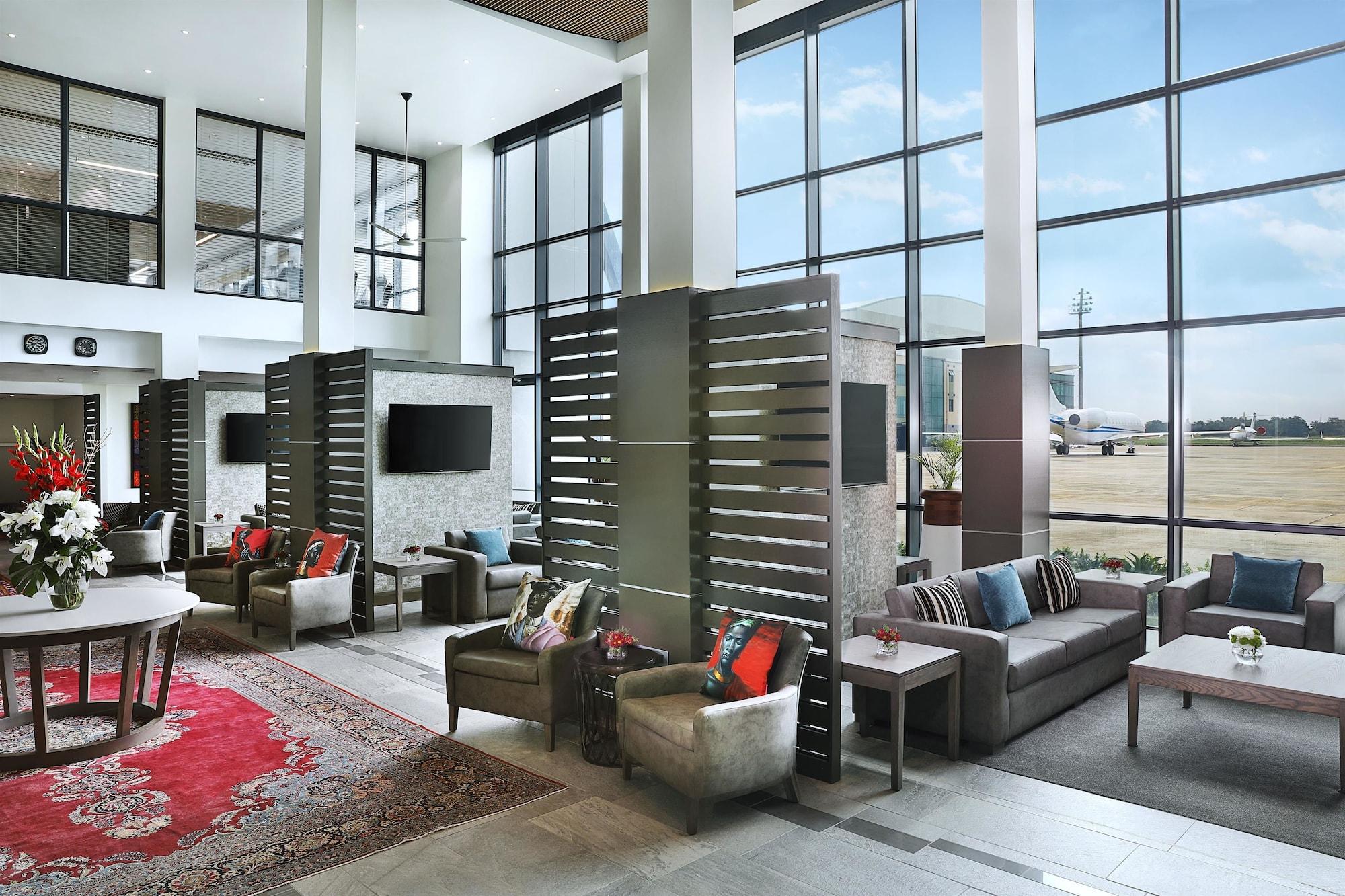 Vista Lobby Legend Hotel Lagos Airport, Curio Collection by Hilton