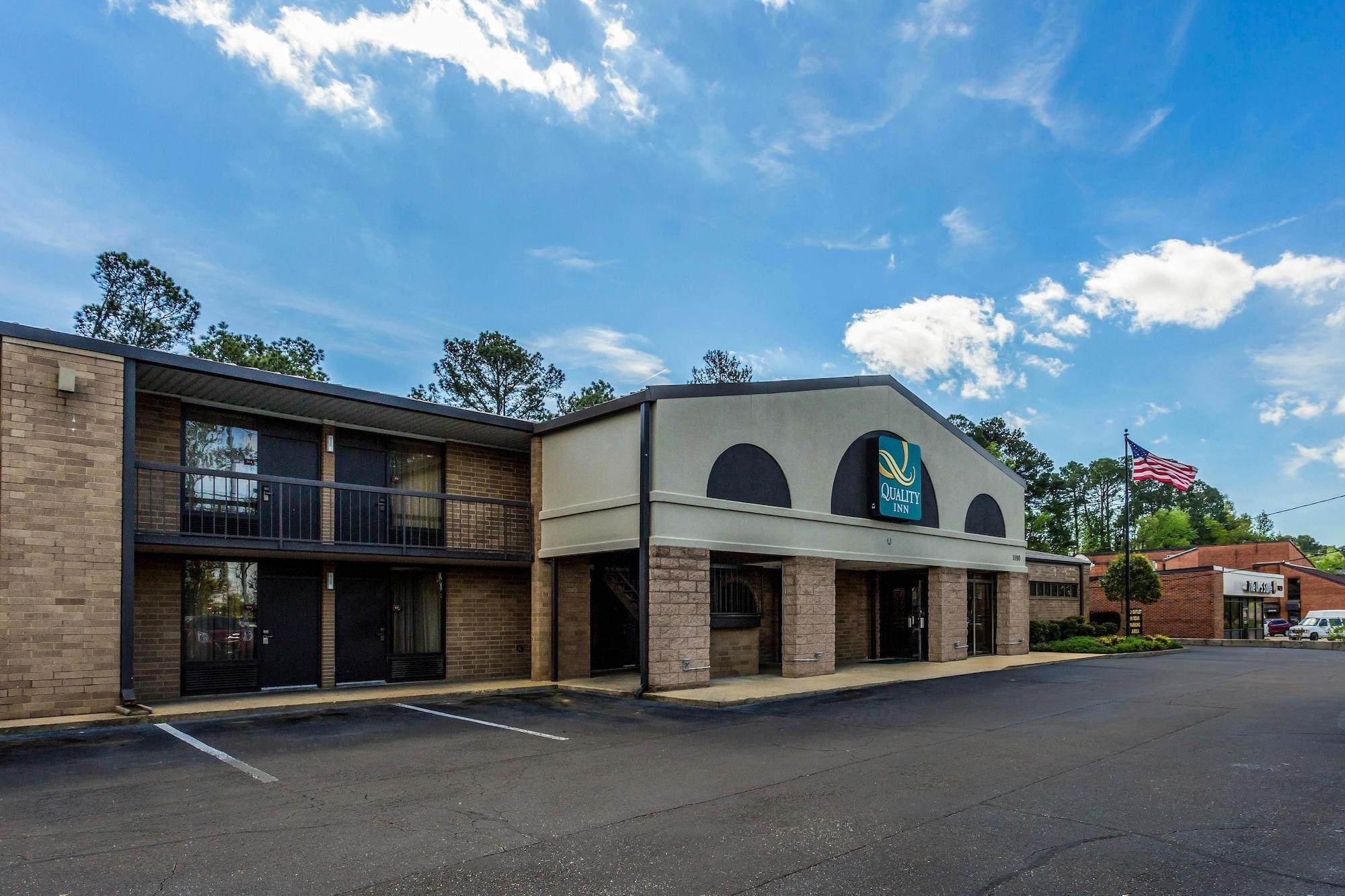Vista Exterior Quality Inn Tupelo Central