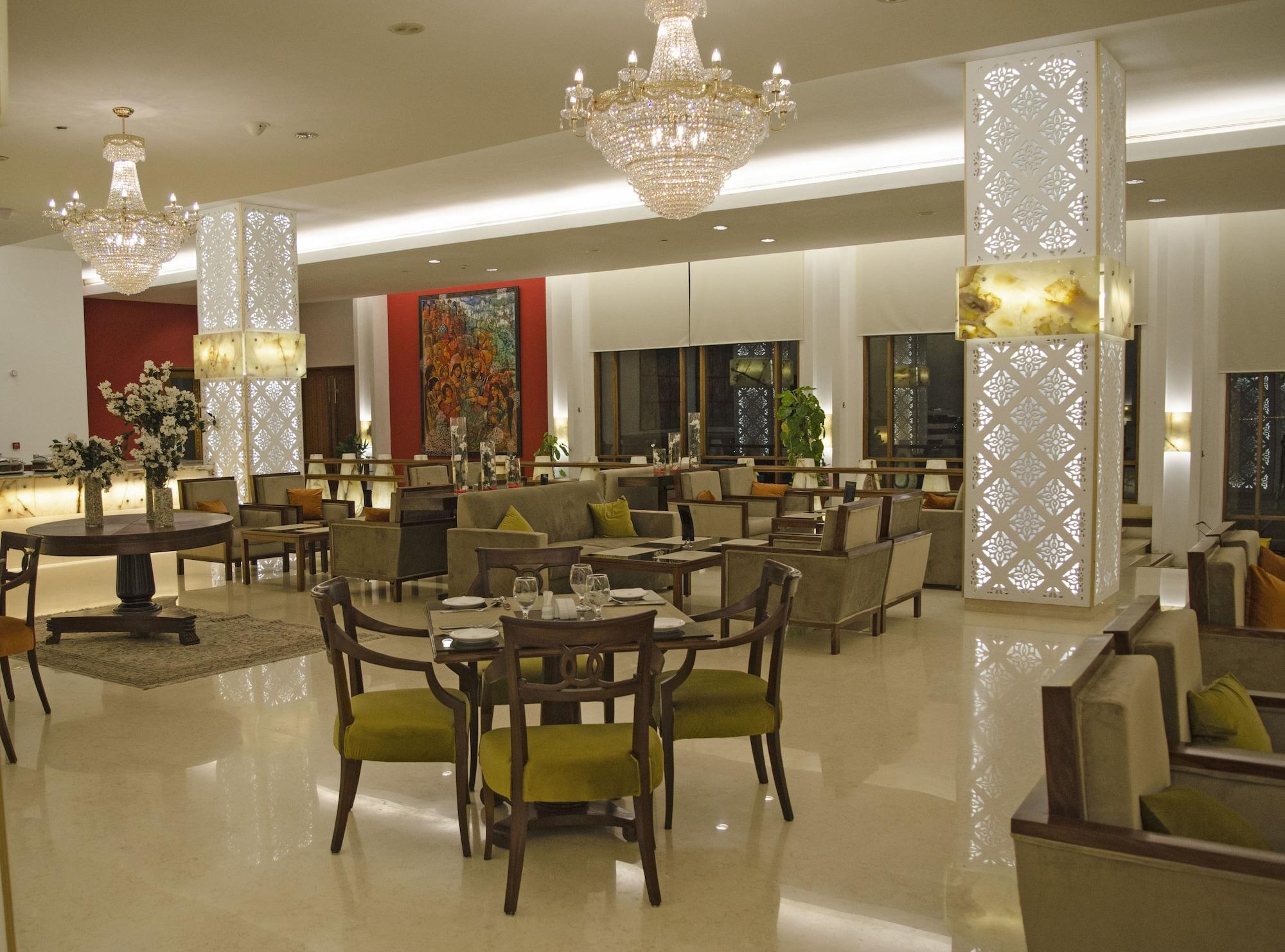 Restaurant Zaver Pearl Continental Hotel Gwadar