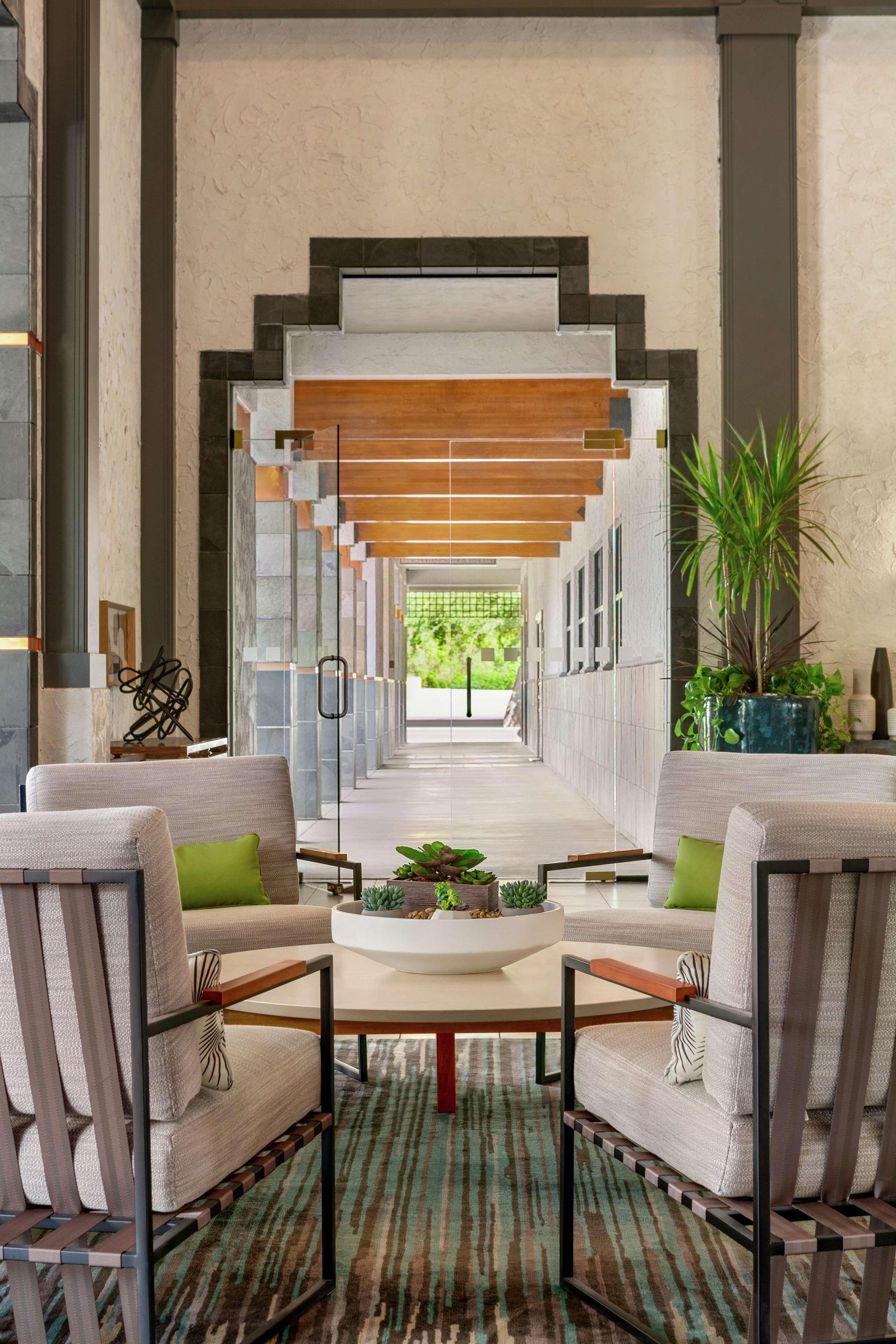 Vista Lobby Hilton Scottsdale Resort & Villas