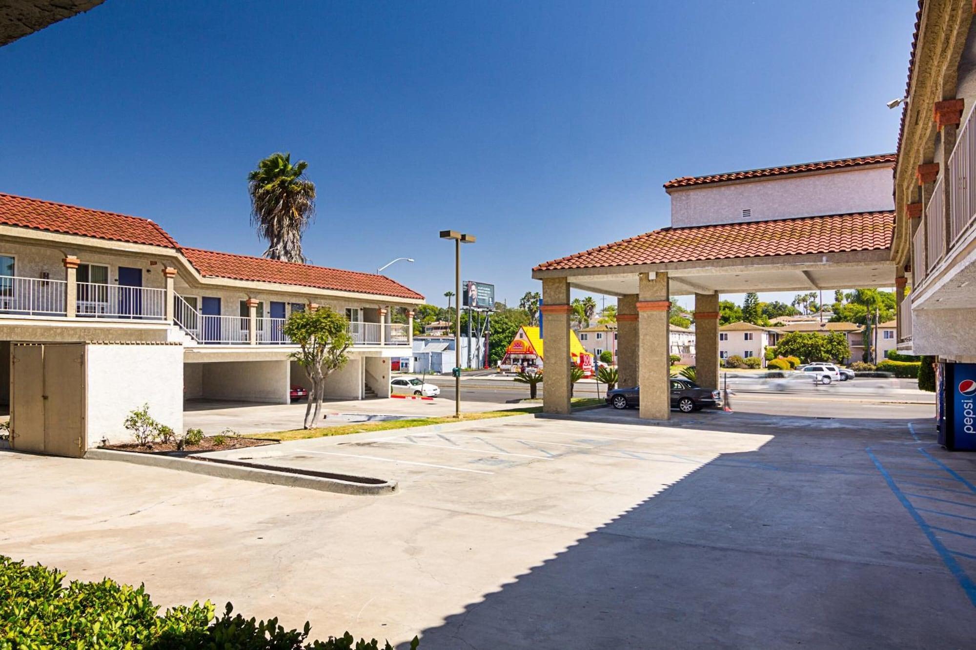 Comodidades del Alojamiento Motel 6 La Mesa, CA