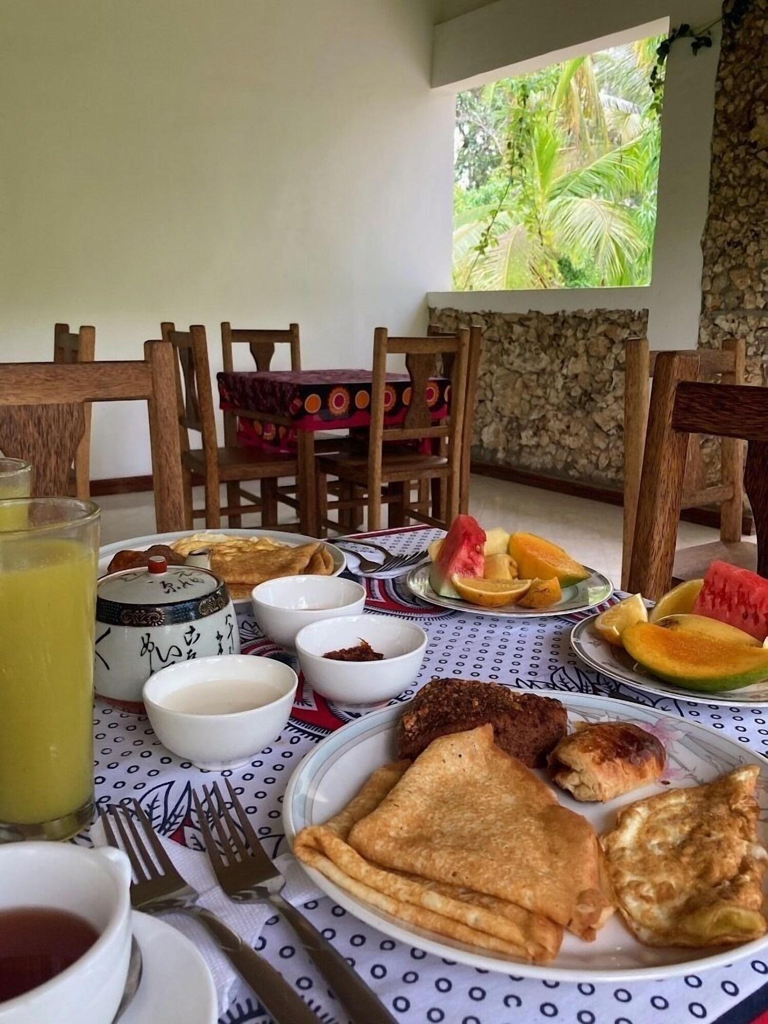 Restaurant Jozani biosphere village