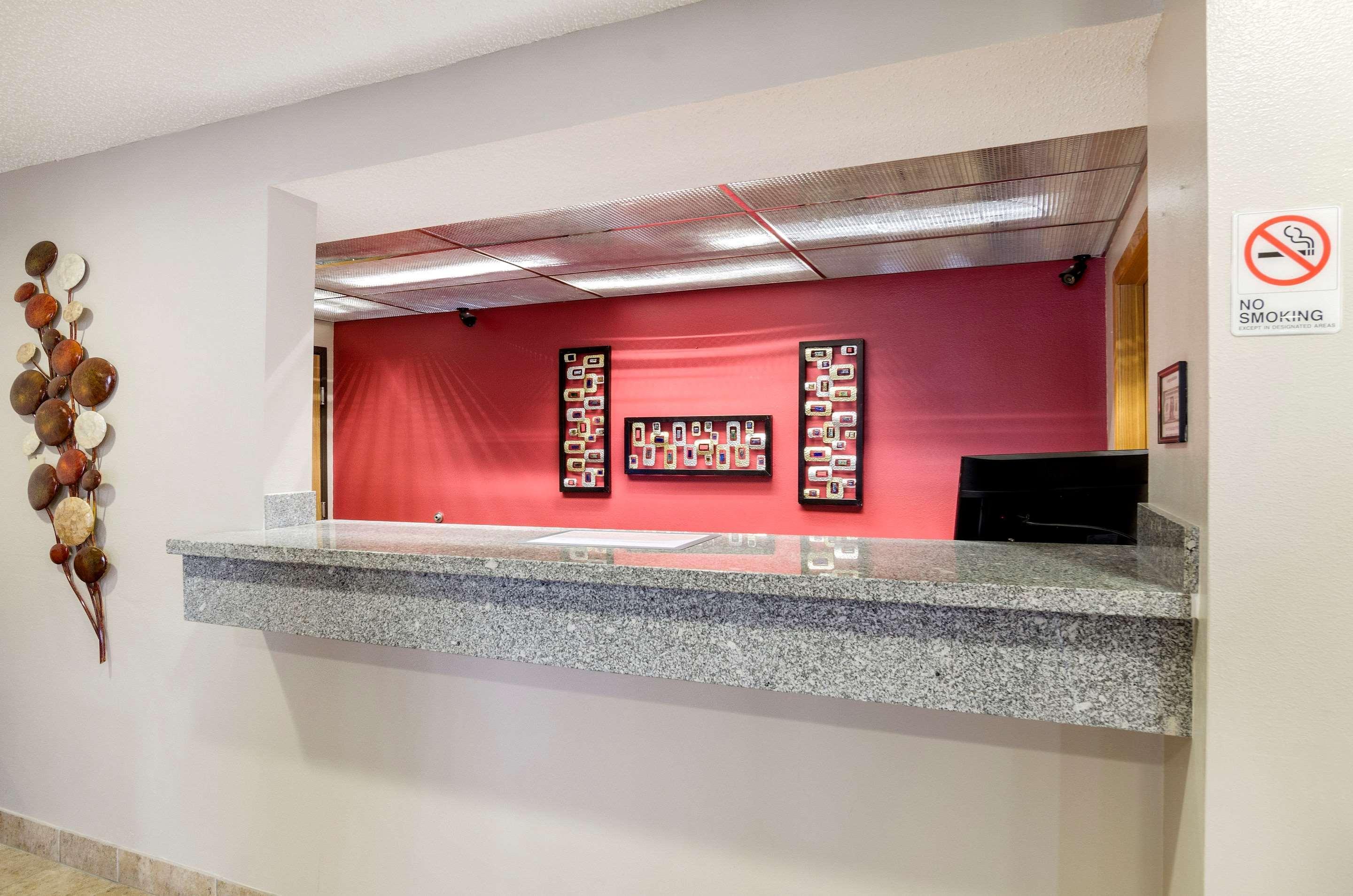 Vista Lobby Quality Inn Osceola