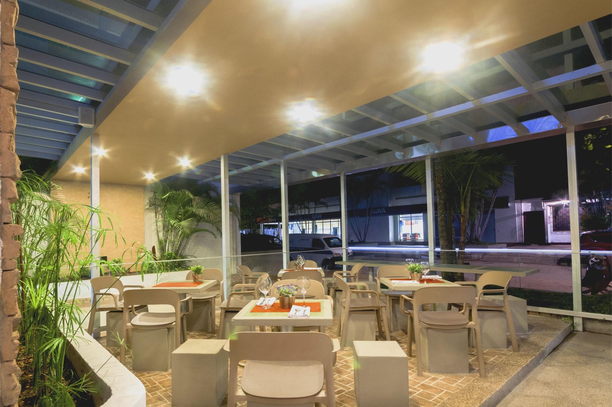 Restaurant Waira Suites Hotel