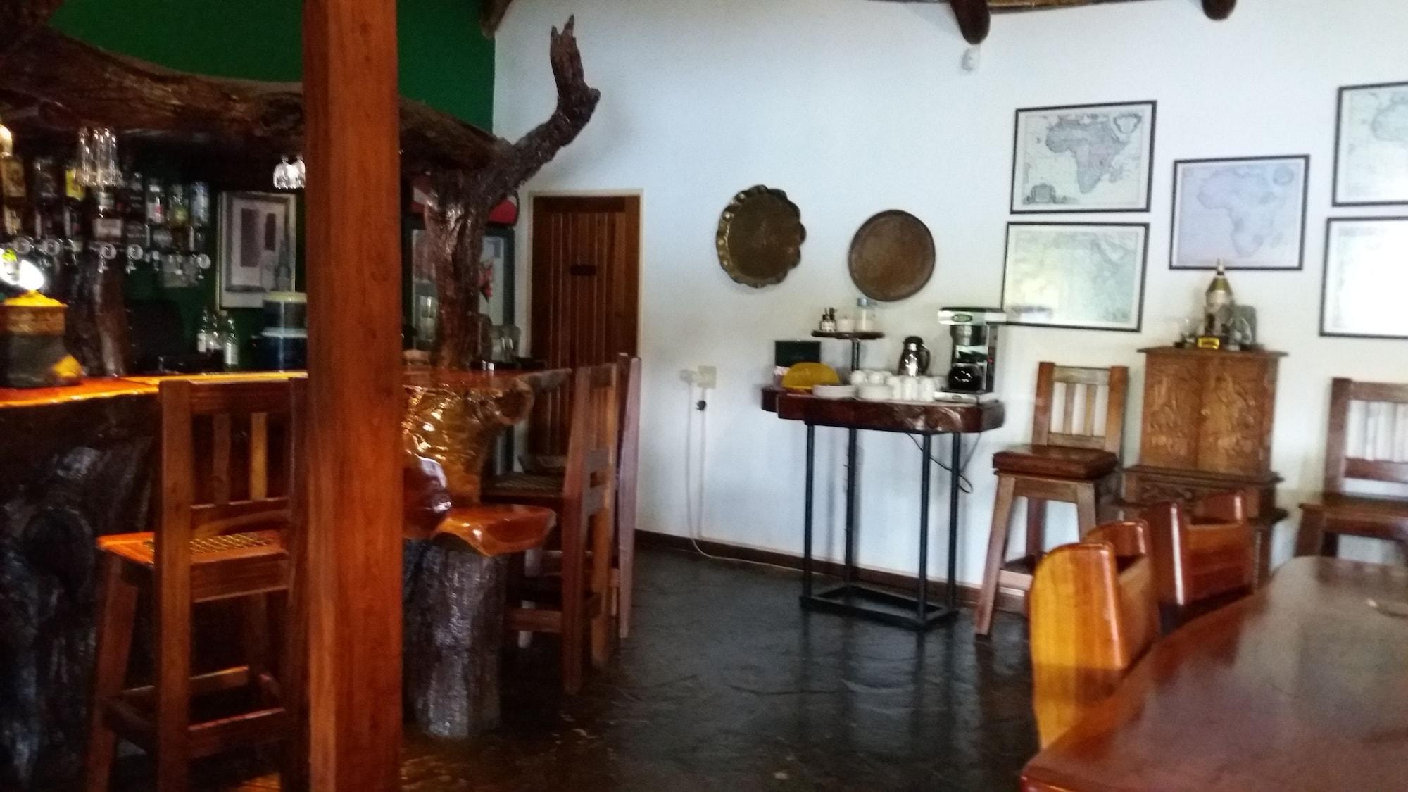 Bar/Salón Caprivi River Lodge