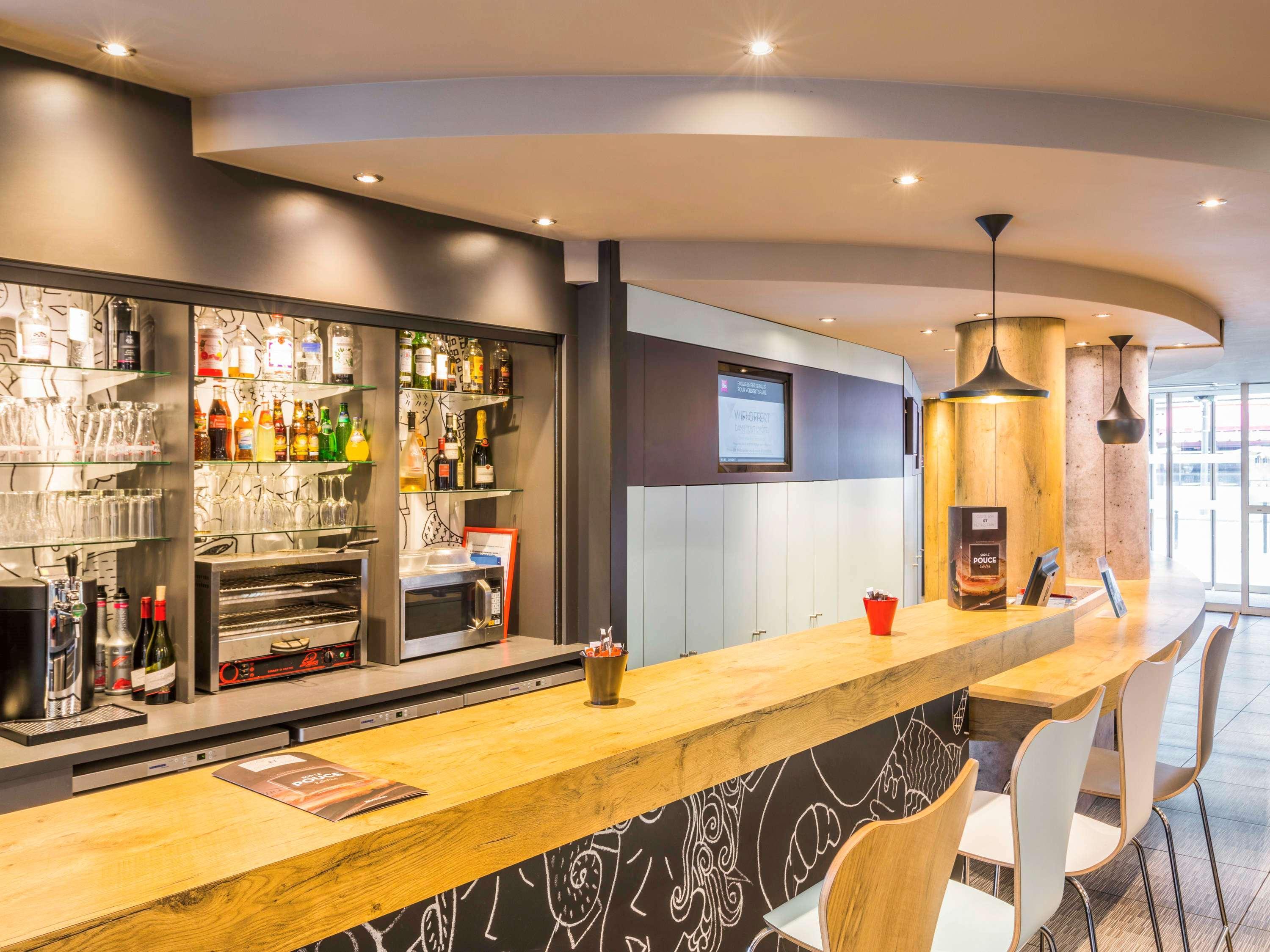 Bar/Salón ibis Paris Gare de Lyon Ledru Rollin 12ème