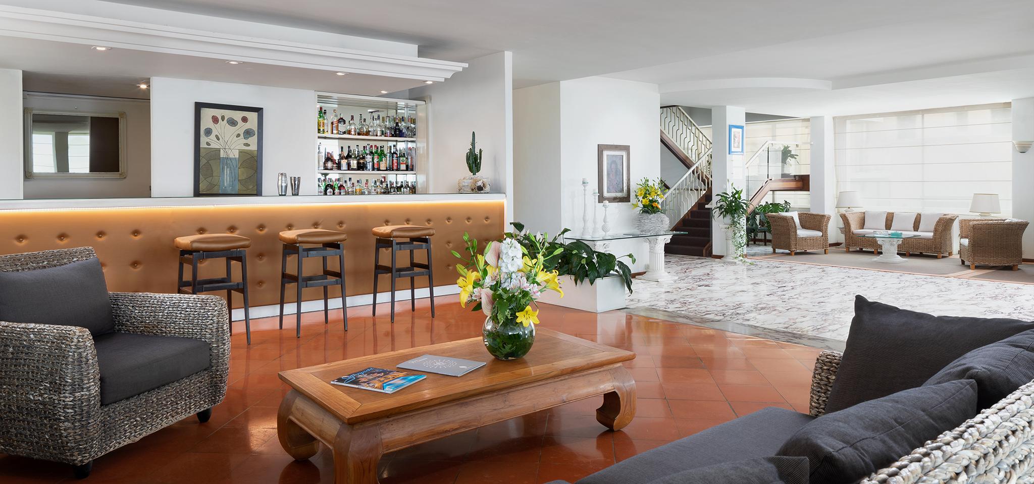 Vista Lobby Sina Astor