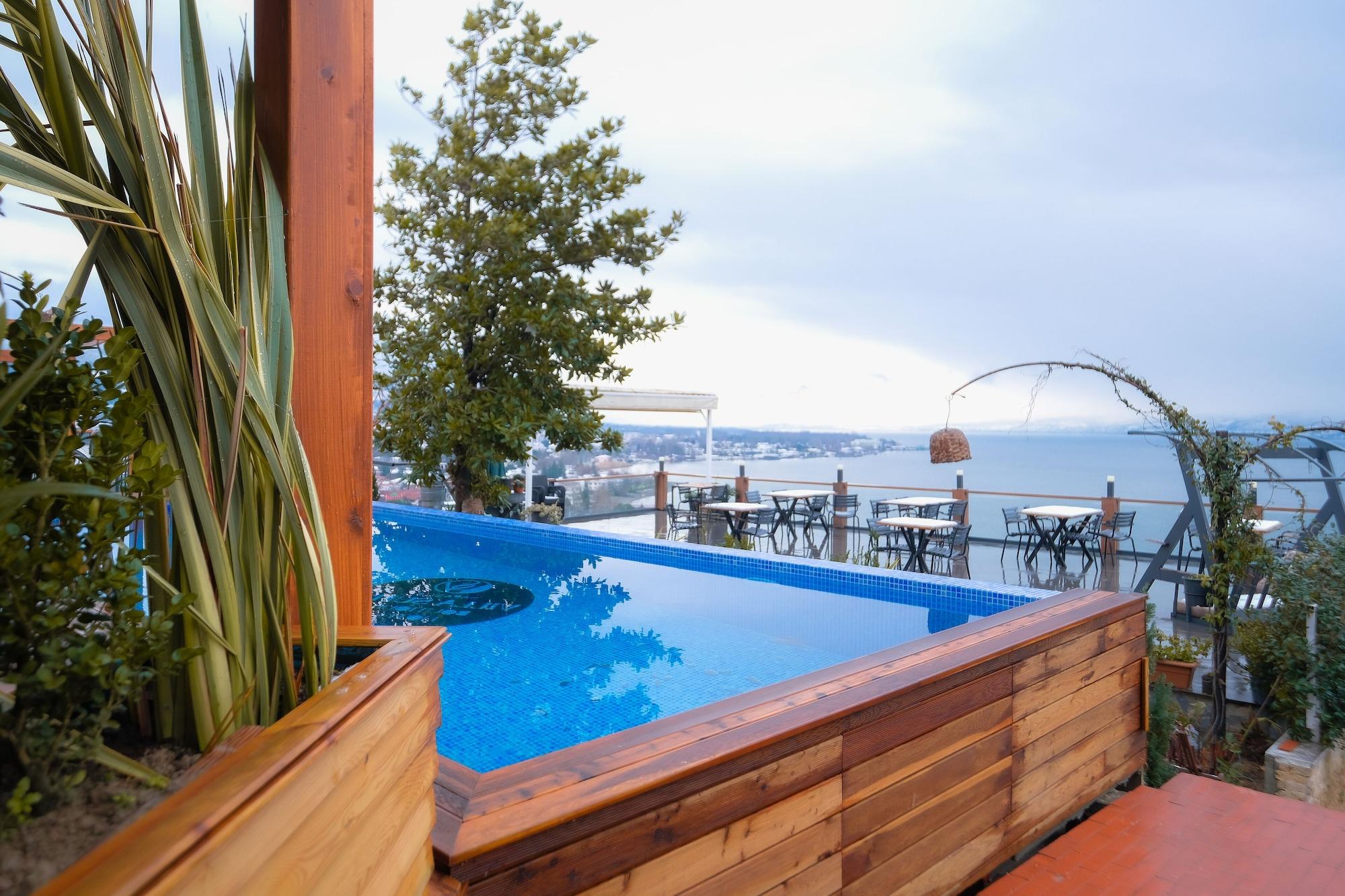 Vista Exterior Sapanca Villa Suite