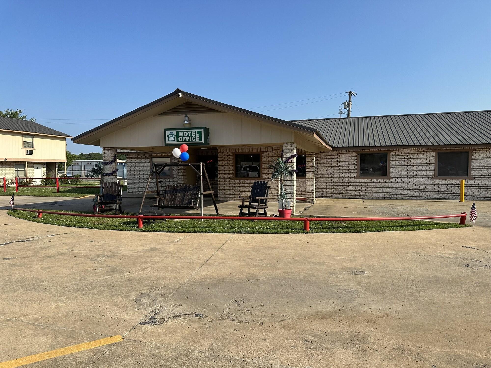 Vista Lobby Travelers Inn Motel