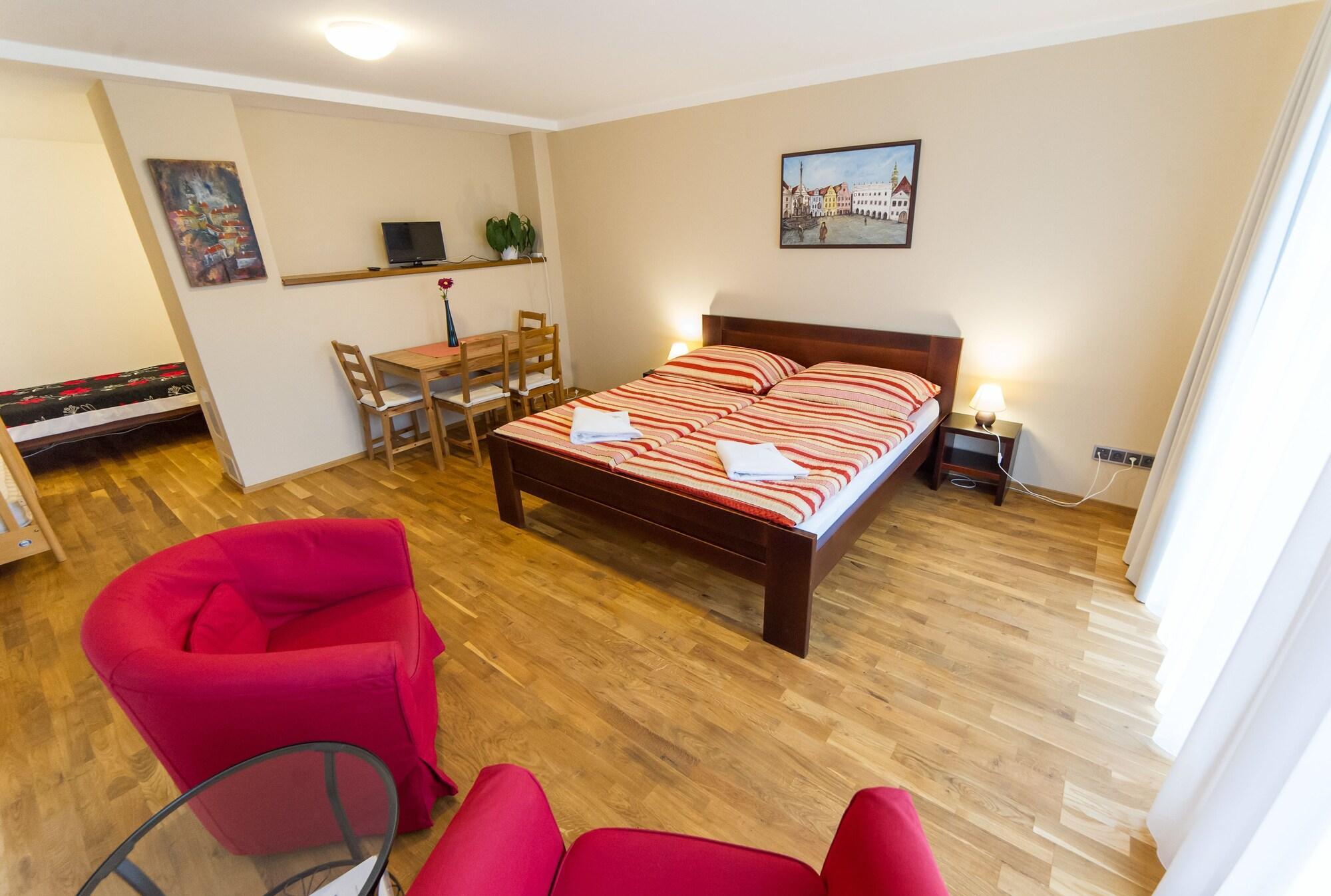 Vista Exterior PENZION DELANTA