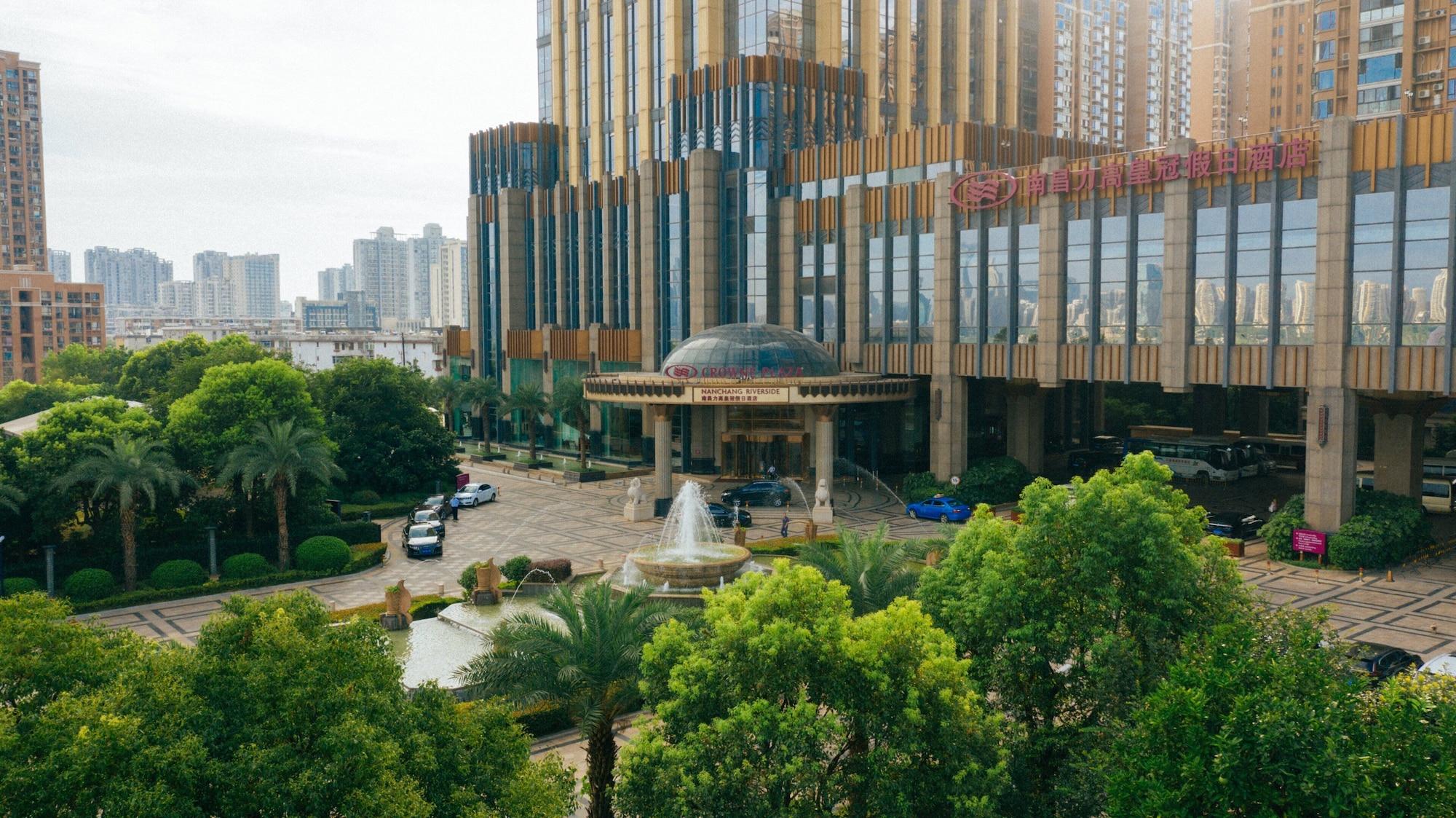 Vista Exterior Crowne Plaza Nanchang Riverside by IHG