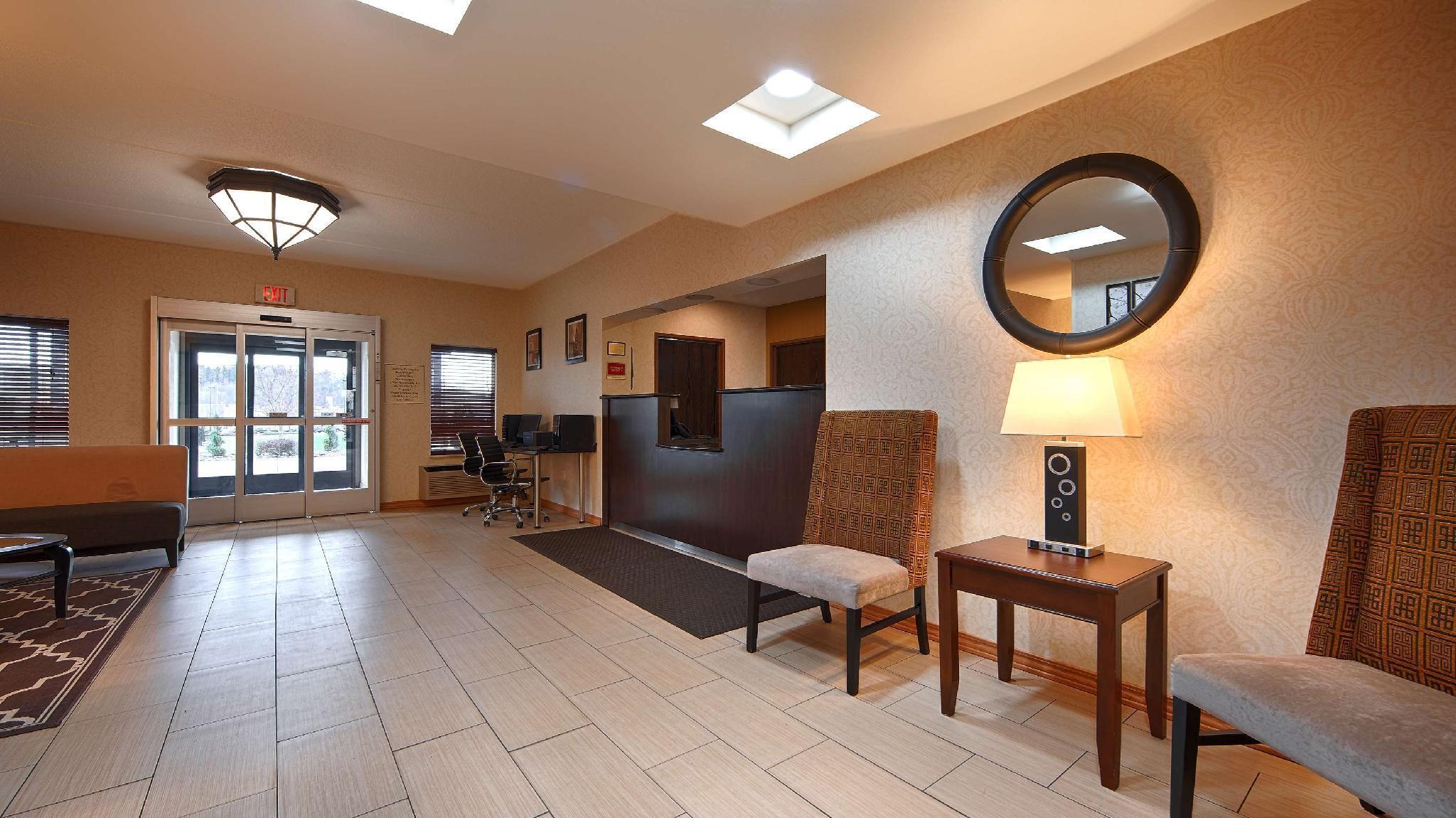 Vista Lobby Days Inn by Wyndham Indiana PA Near IUP