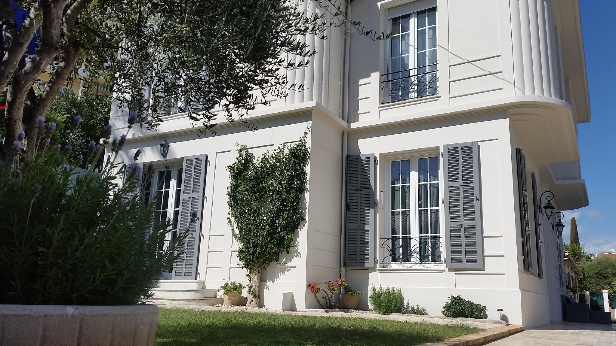 Vista Exterior B&B Villa Blanche
