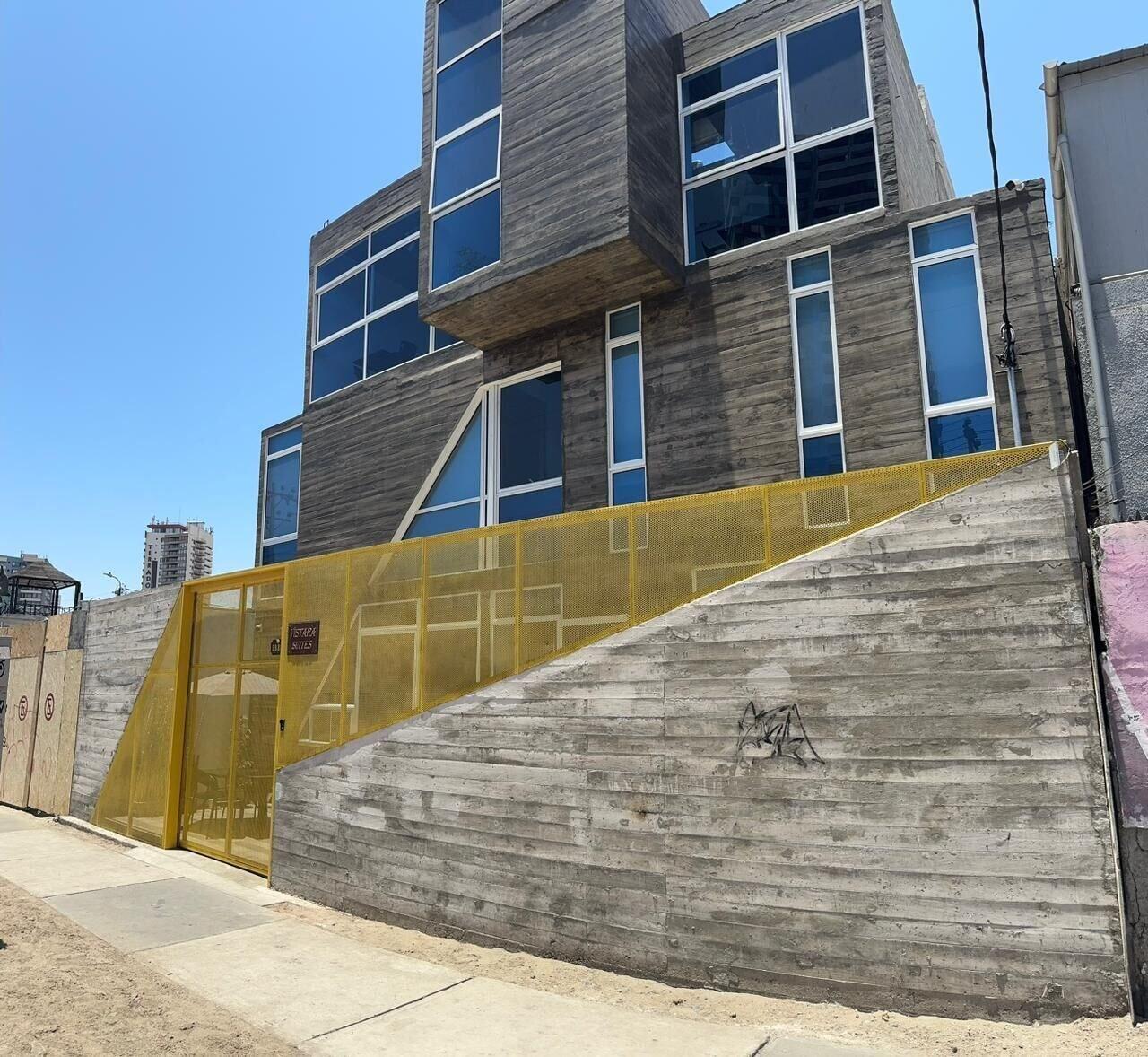 Vista Exterior Vistara Suites