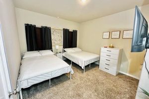 Arriendo temporal - 5 Bedroom • Sleeps 16 • Game Room • 3mi to Lackland BMT • 11 mi to SeaWorld