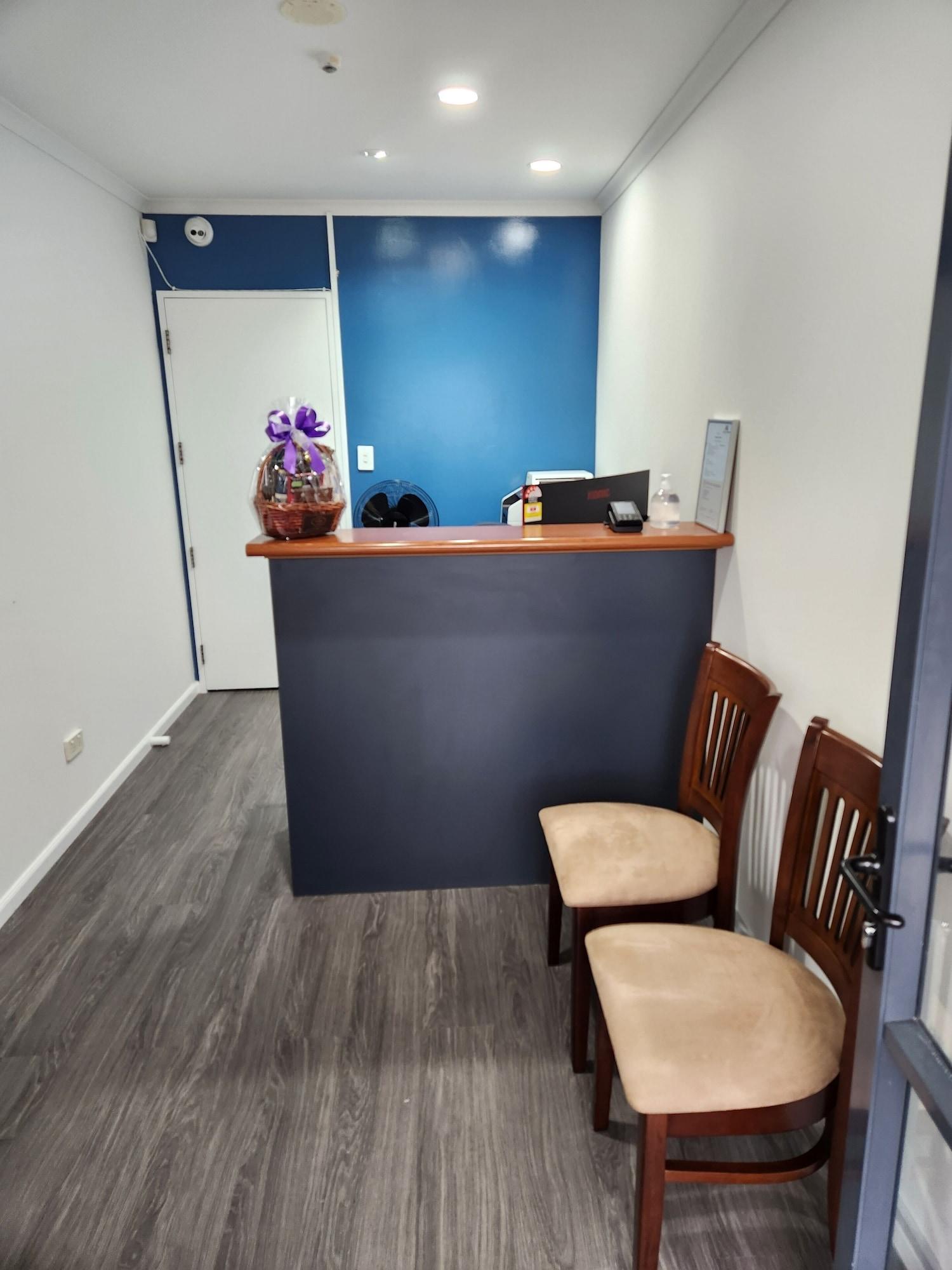 Vista Lobby Botany Palms Motel