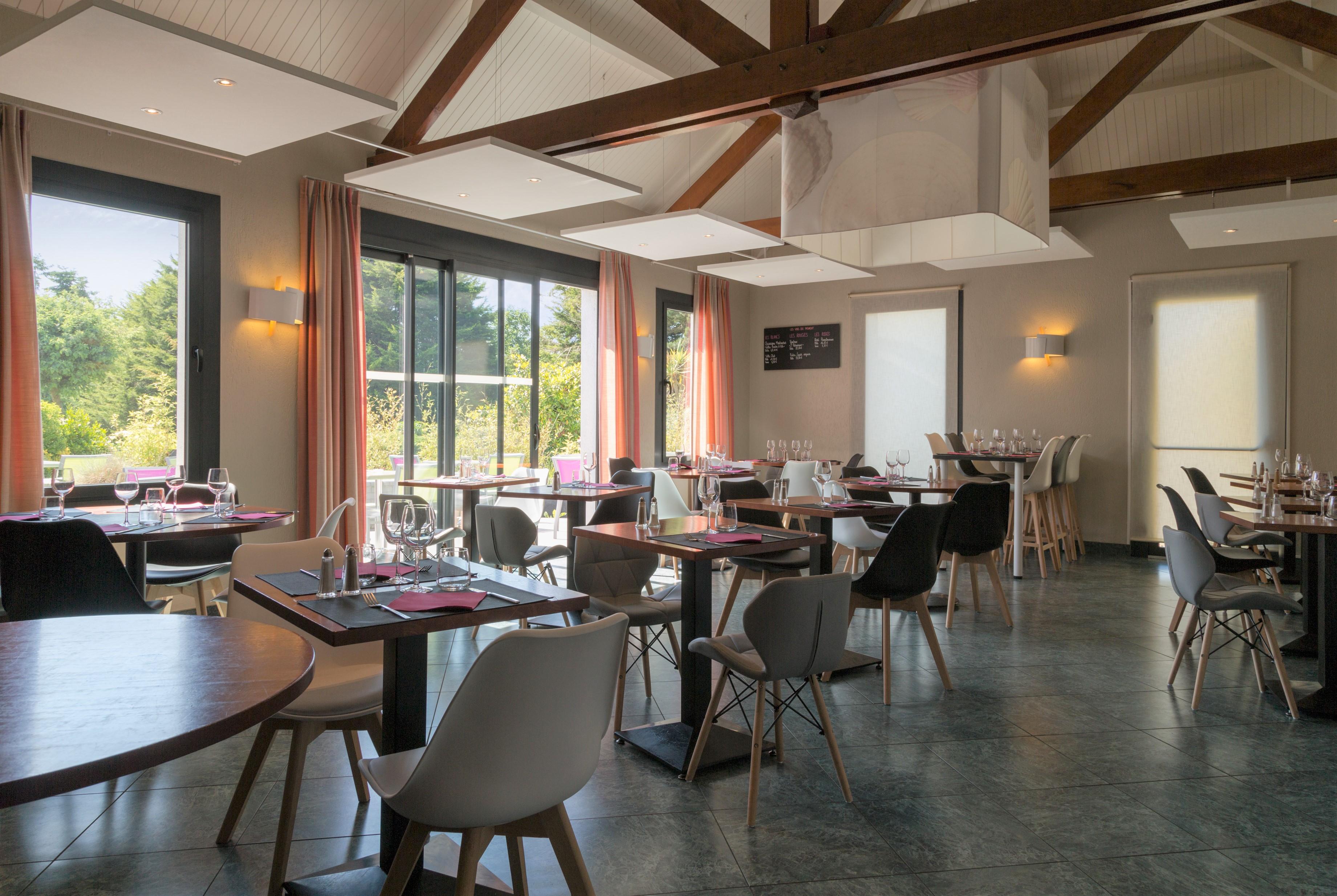 Restaurant Logis Hôtel Au Chêne Vert