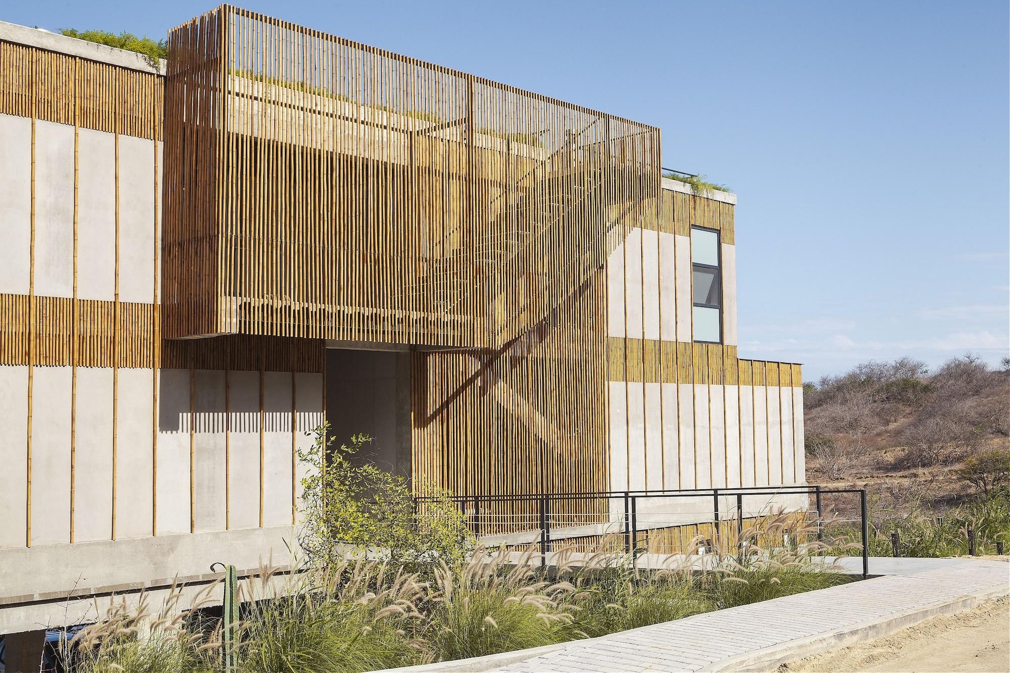 Vista Exterior Eolia Sustainable Design Hotel